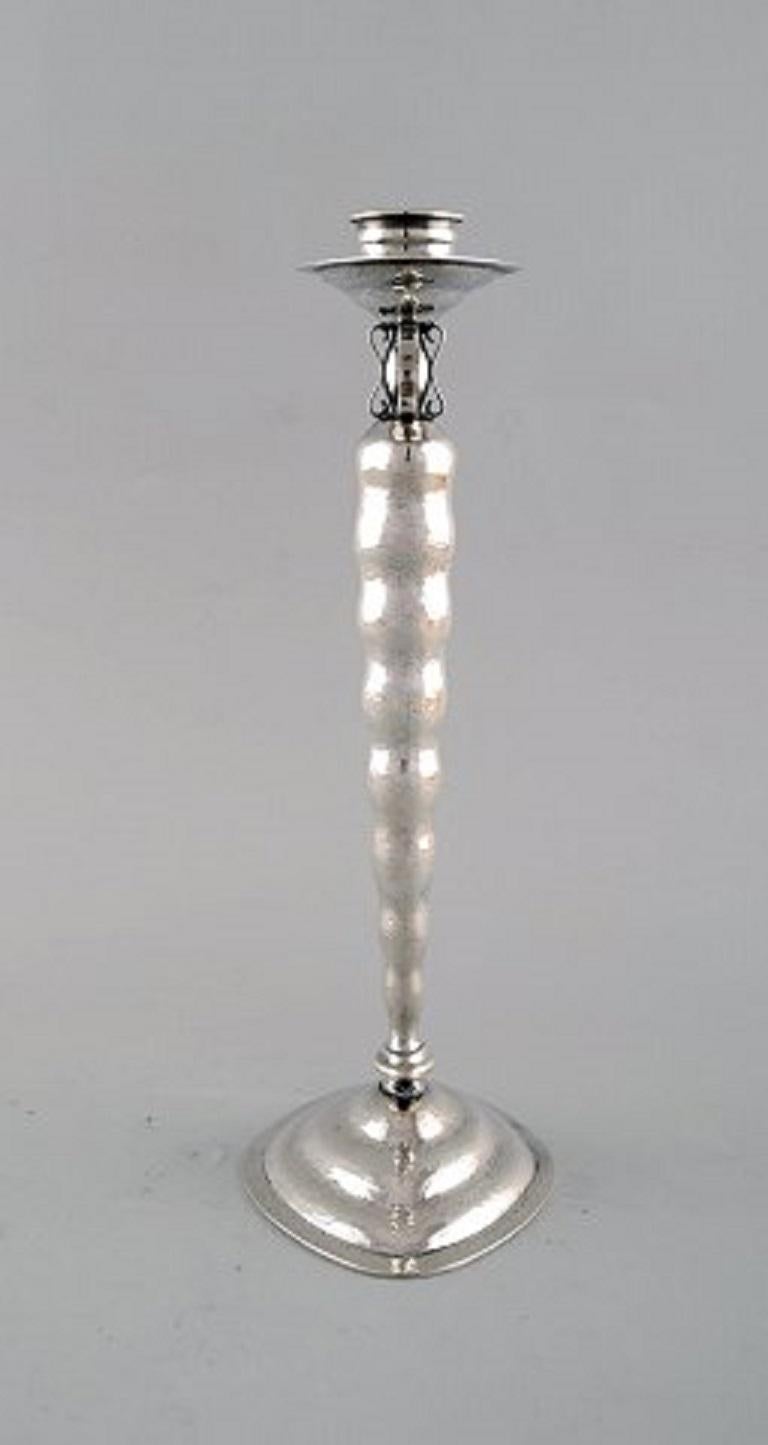 Art Deco Reed & Barton, USA a Pair of Candlesticks in Hammered Sterling Silver circa 1930