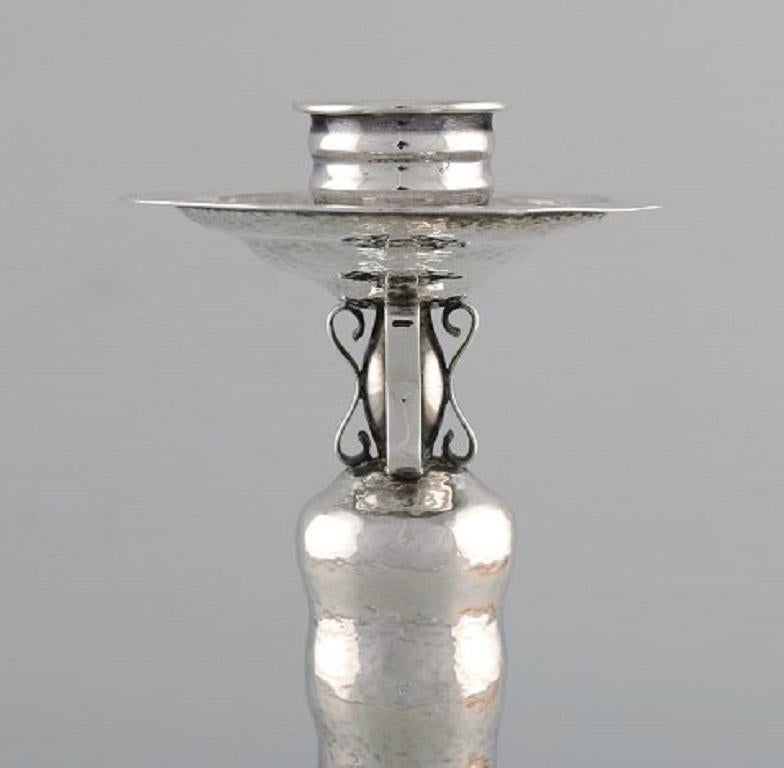 American Reed & Barton, USA a Pair of Candlesticks in Hammered Sterling Silver circa 1930