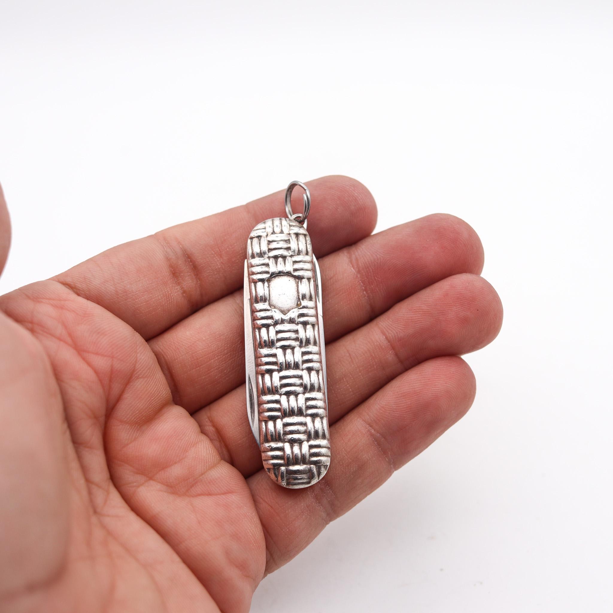 Reed & Barton Vintage Multipurpose Pocket Knife in .925 Sterling Silver In Good Condition For Sale In Miami, FL