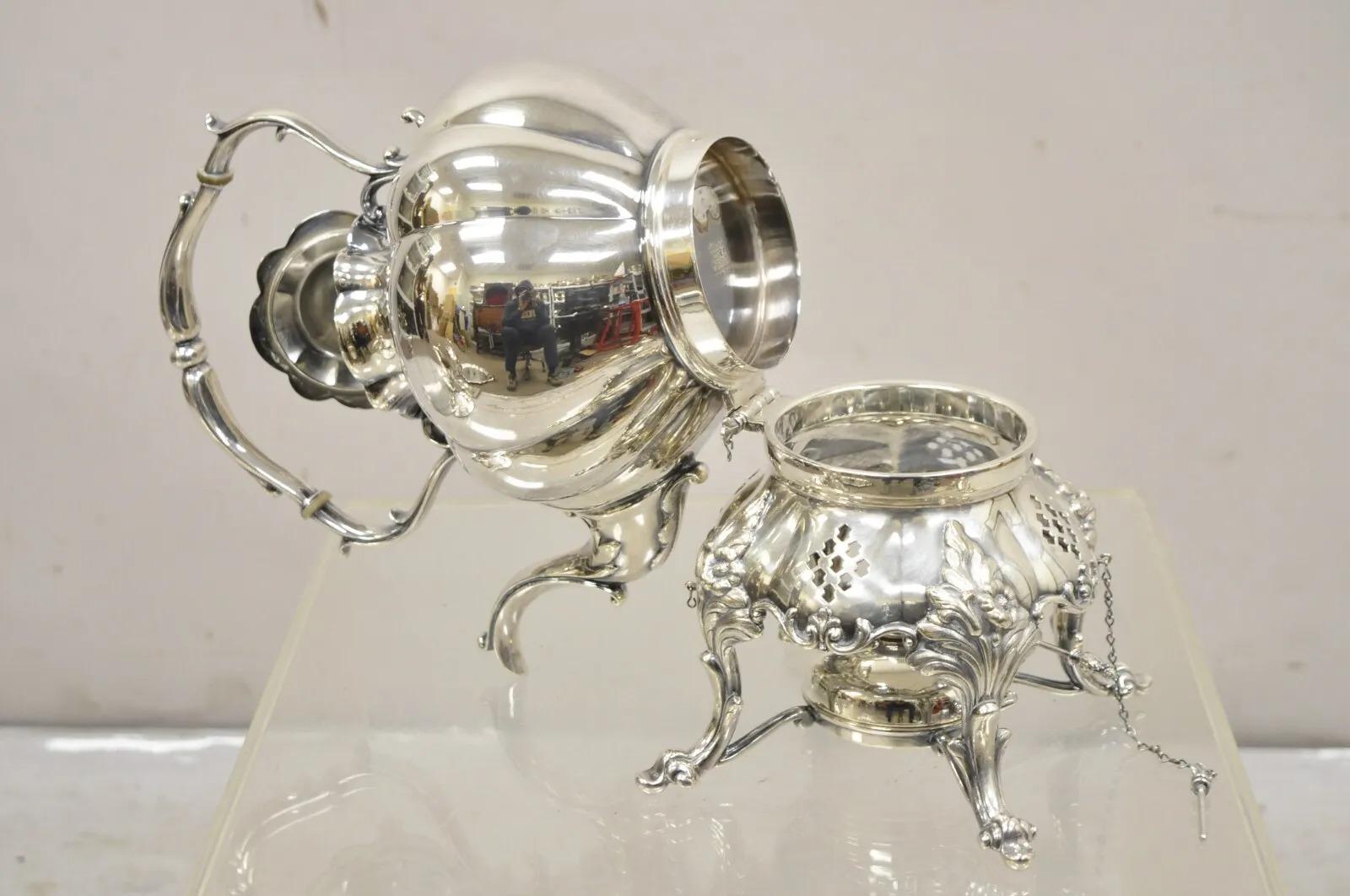 Reed & Barton Winthrop Silver Plate Art Nouveau Floral Repousse Tea Set 6 Pc Set In Good Condition For Sale In Philadelphia, PA