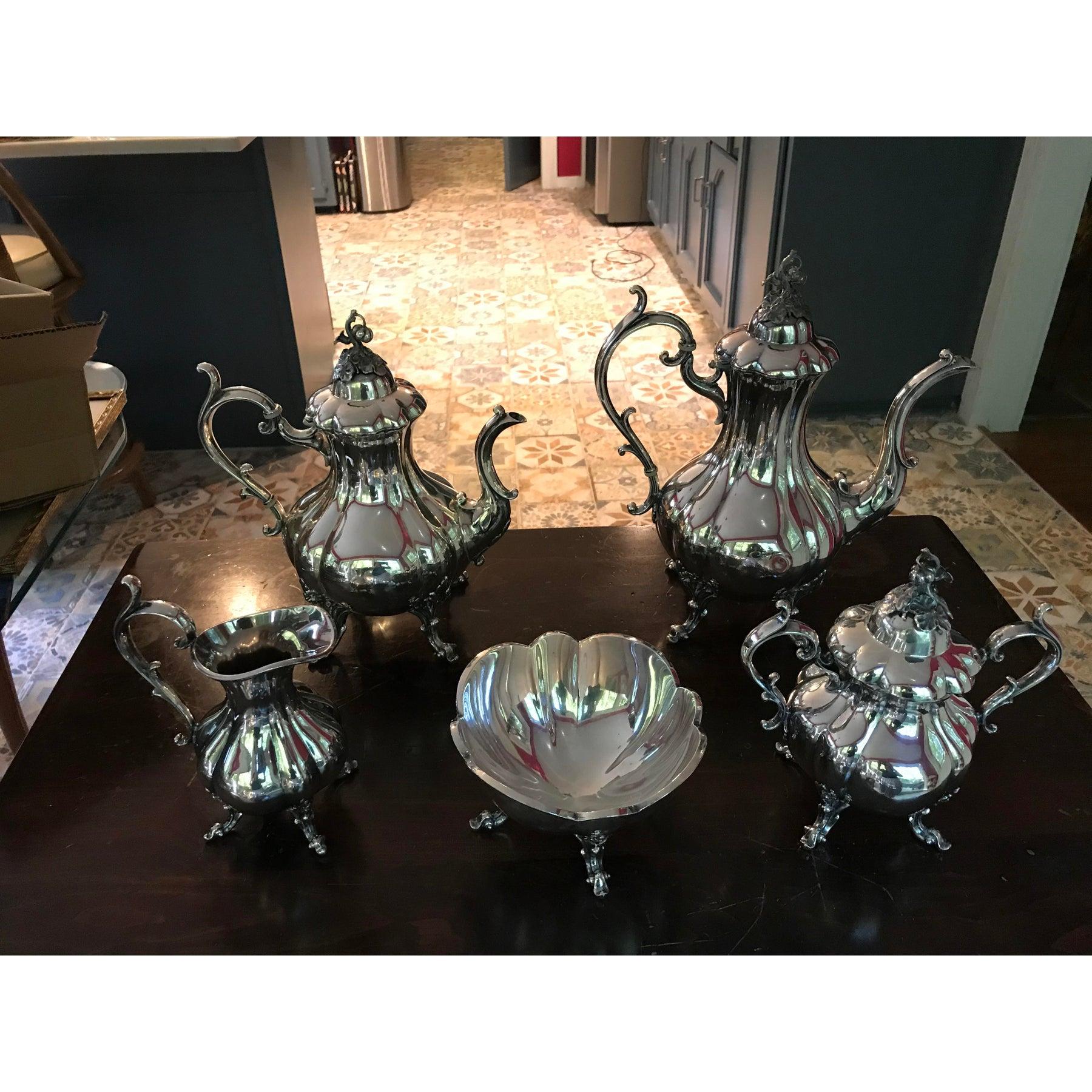 Baroque Reed & Barton Winthrop Vintage Silver Plate Tea Set - 5 Pieces For Sale