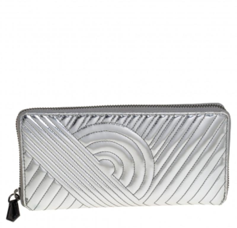 Reed Krakoff Silver Leather Zip Around Wallet In Good Condition For Sale In Dubai, Al Qouz 2