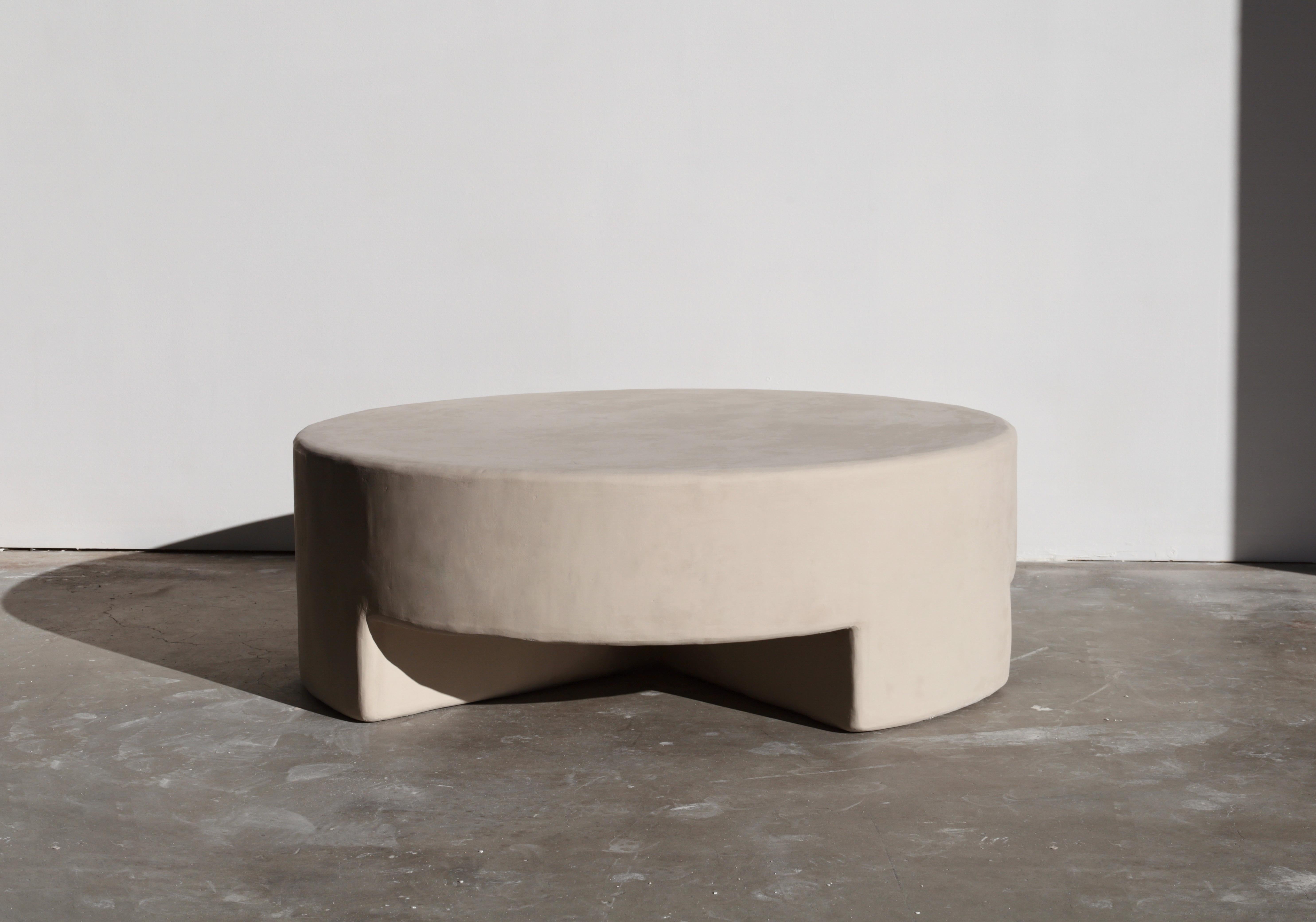 Minimalist reed round plaster coffee table in gobi by öken house studios For Sale
