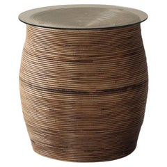 Table d'appoint en roseau avec plateau en verre attribuée à Gabriella Crespi, Italie années 1960