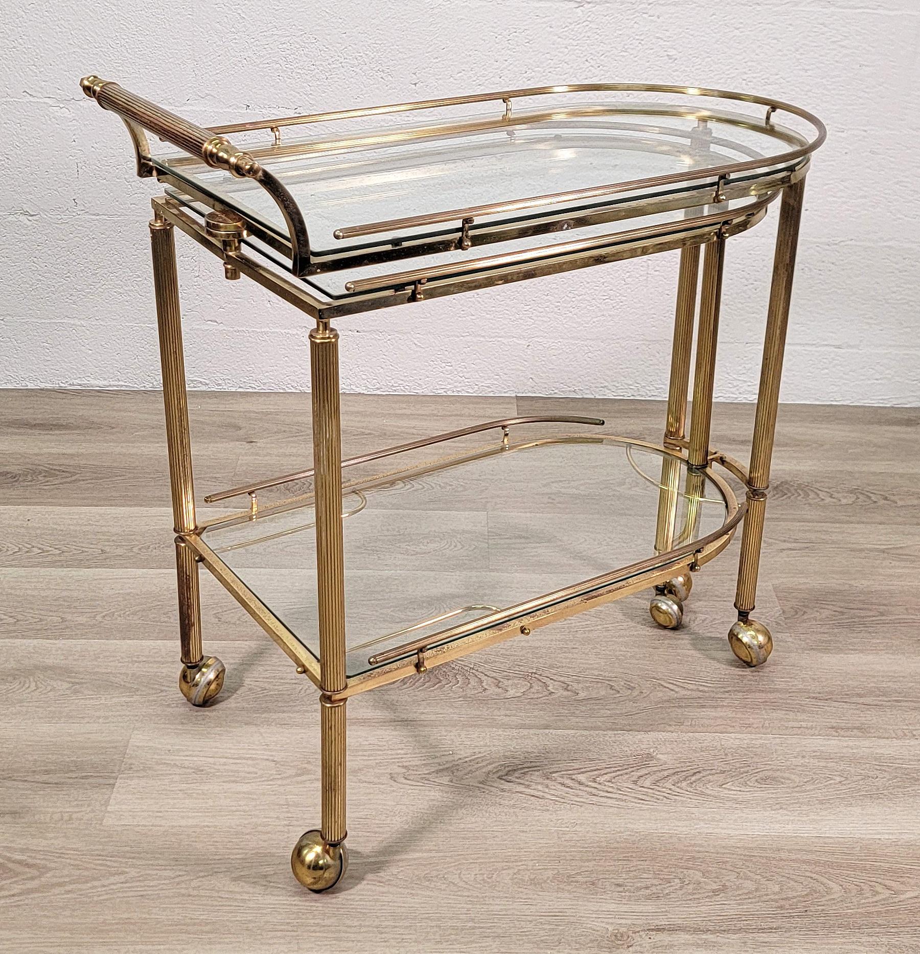 Reeded Brass and Glass Bar Cart - Rolling and Expandable  In Good Condition For Sale In Miami, FL