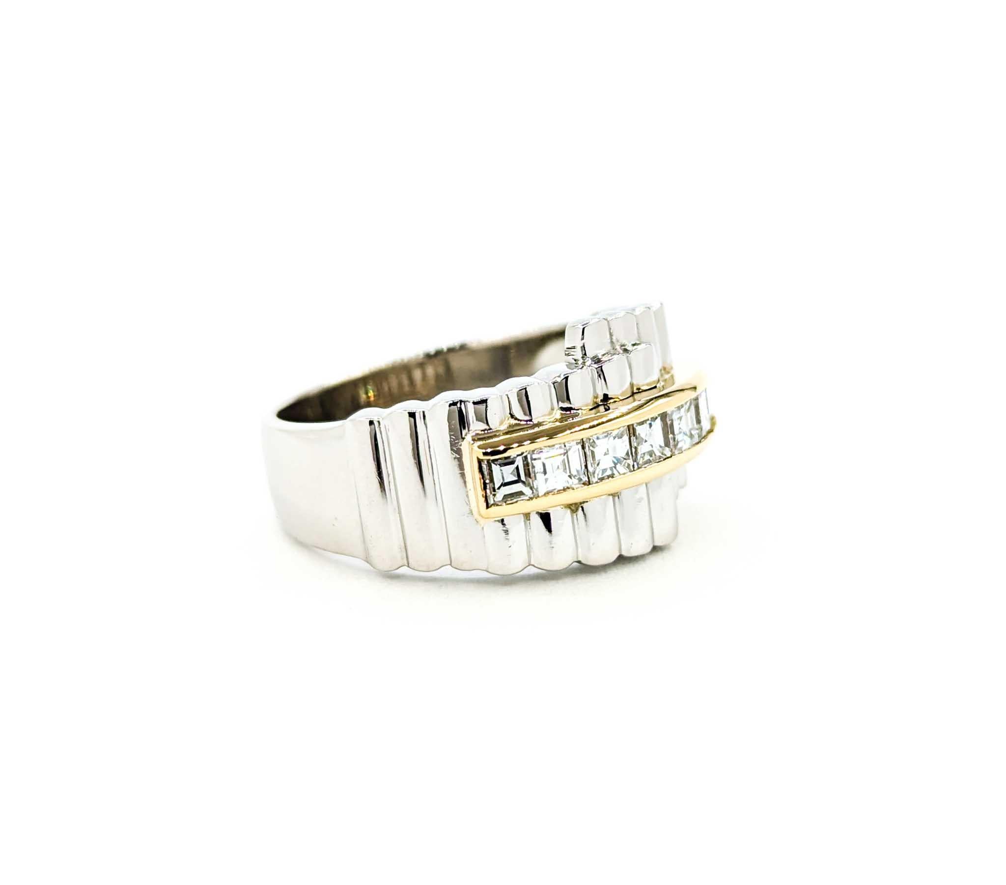 Reeded Channel Set Diamond Ring in Platinum For Sale 2