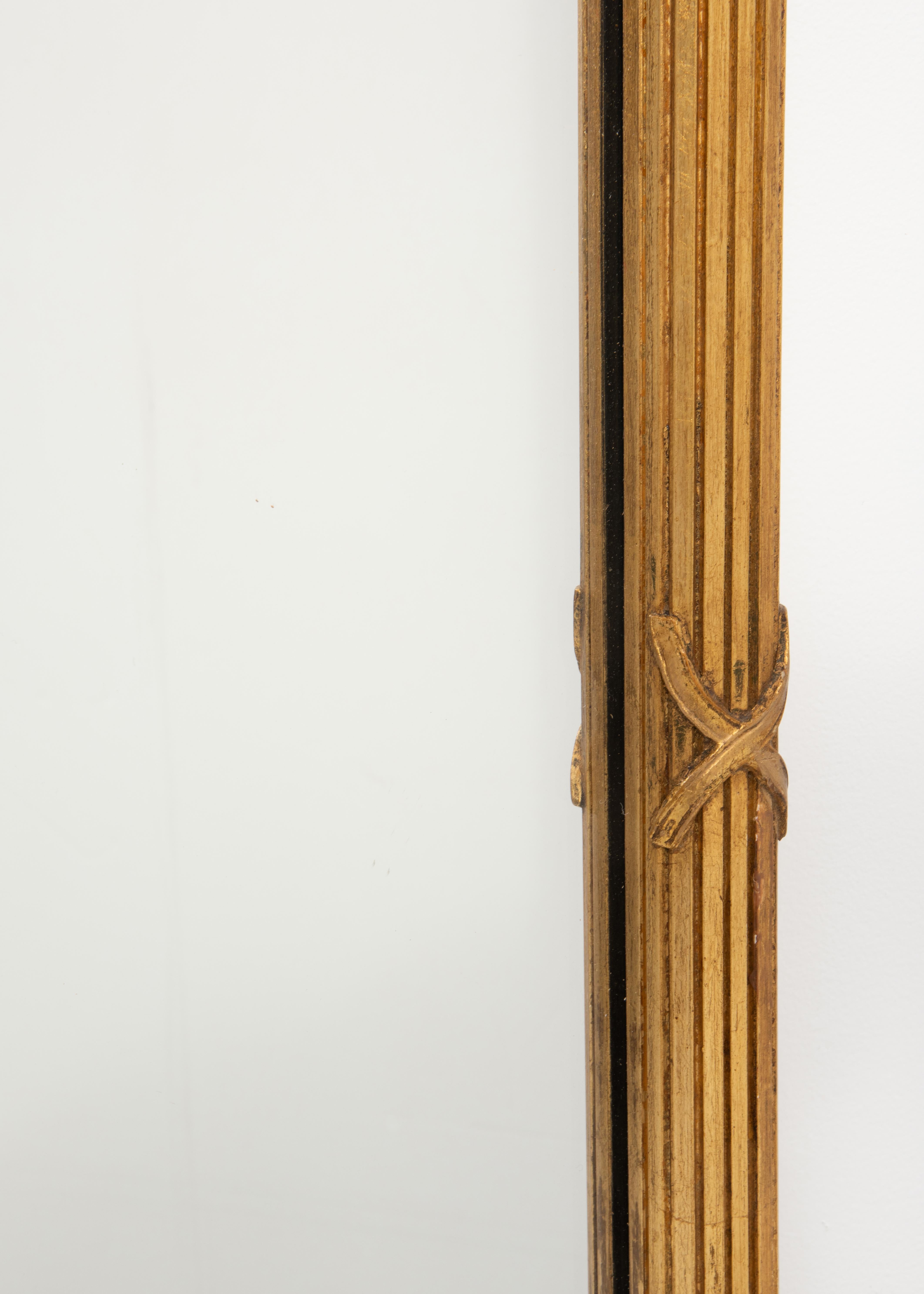 Reeded Gilt Acanthus Leaf Neoclassical Italian Carved Plaster Wood Mirror 1950s For Sale 7
