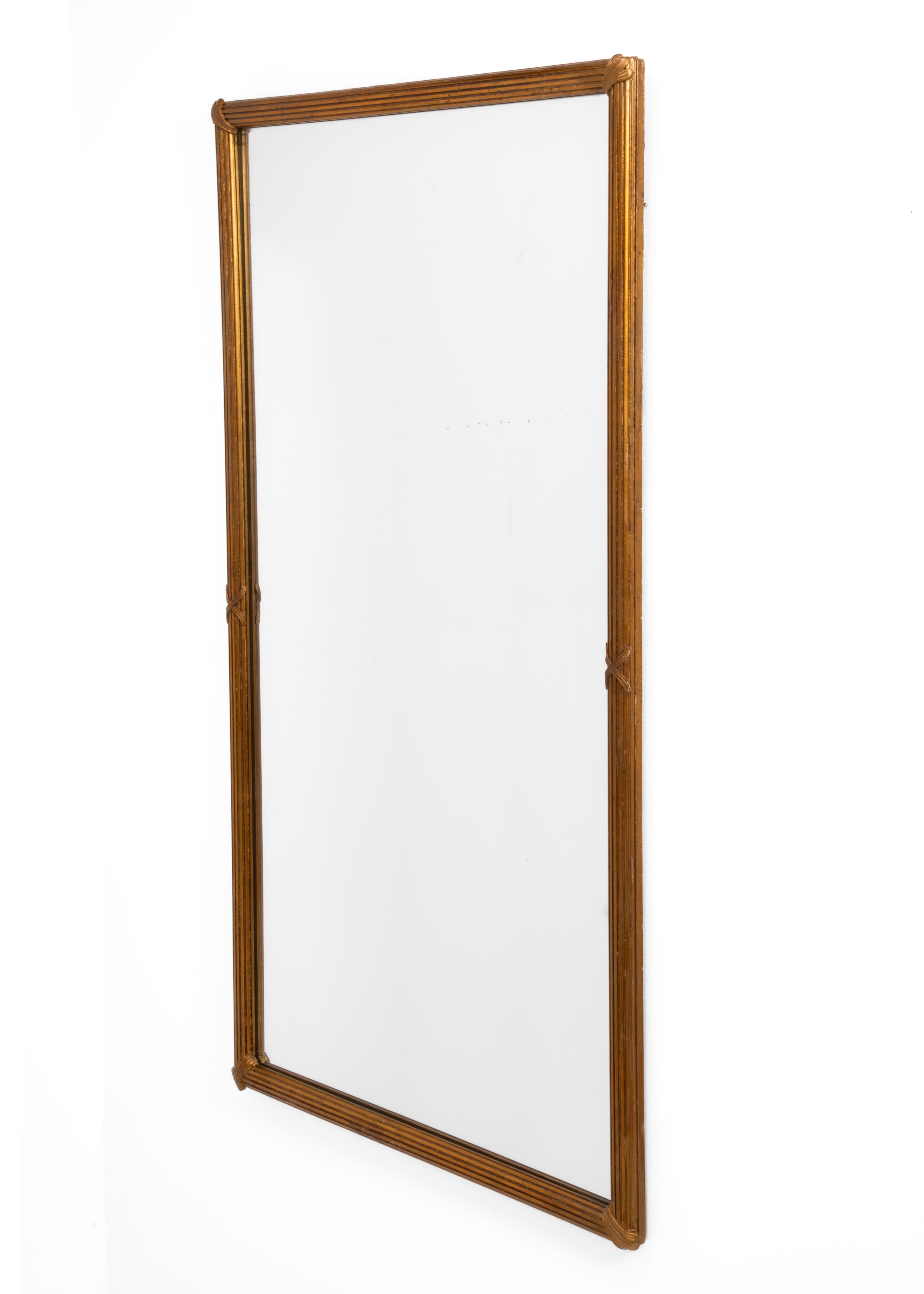 Reeded Gilt Acanthus Leaf Neoclassical Italian Carved Plaster Wood Mirror 1950s In Good Condition For Sale In Forest Grove, PA