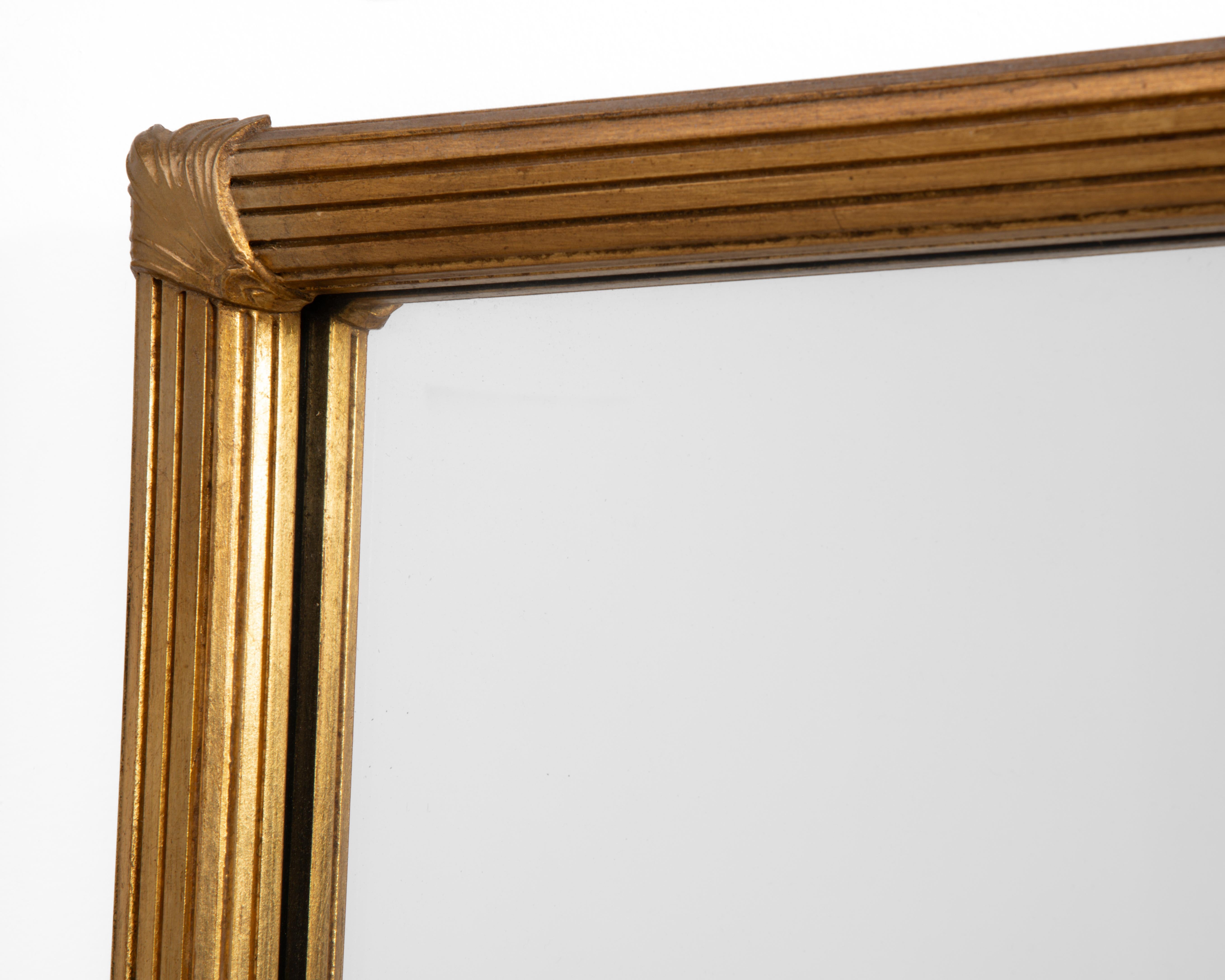 Reeded Gilt Acanthus Leaf Neoclassical Italian Carved Plaster Wood Mirror 1950s For Sale 1