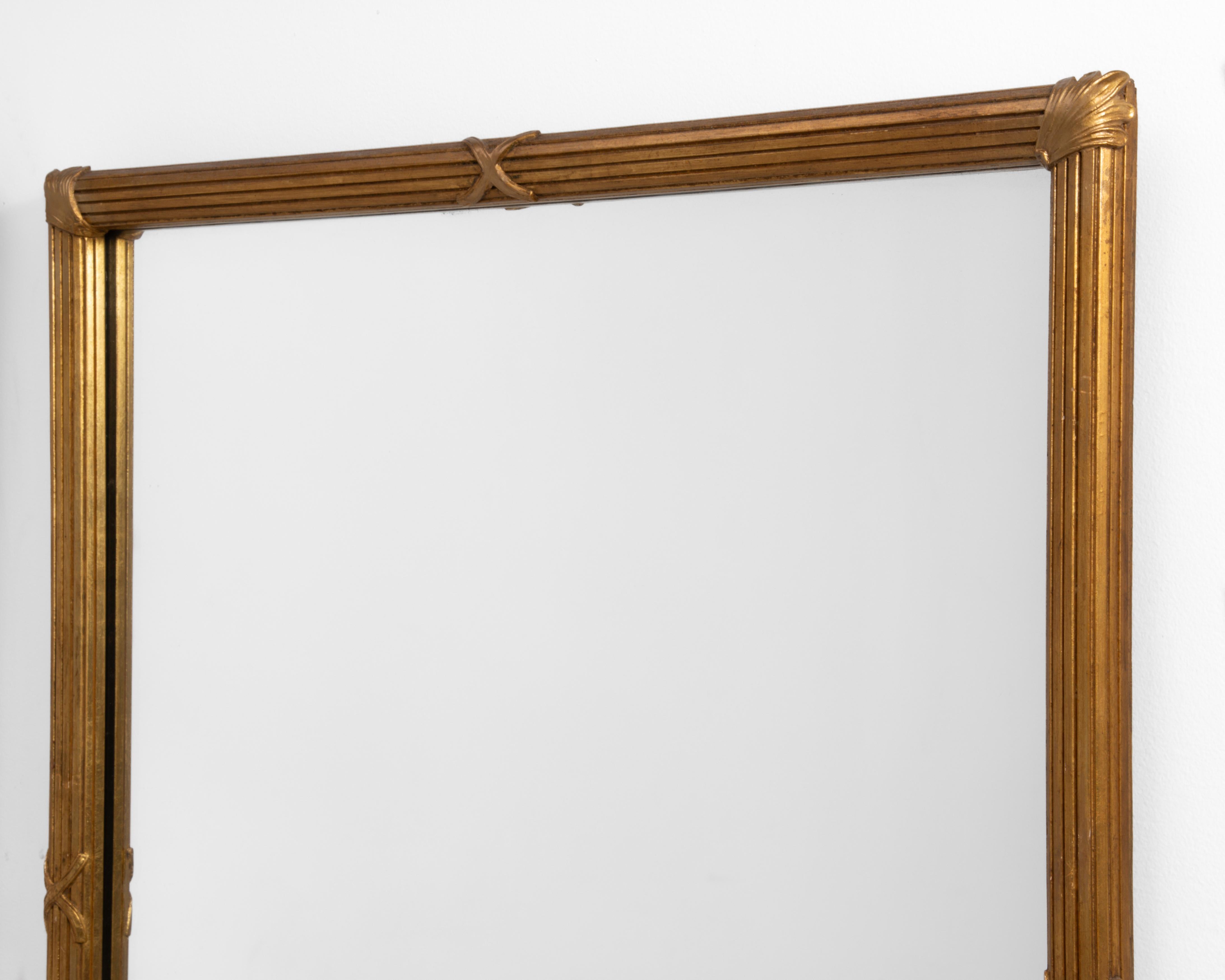 Reeded Gilt Acanthus Leaf Neoclassical Italian Carved Plaster Wood Mirror 1950s For Sale 2