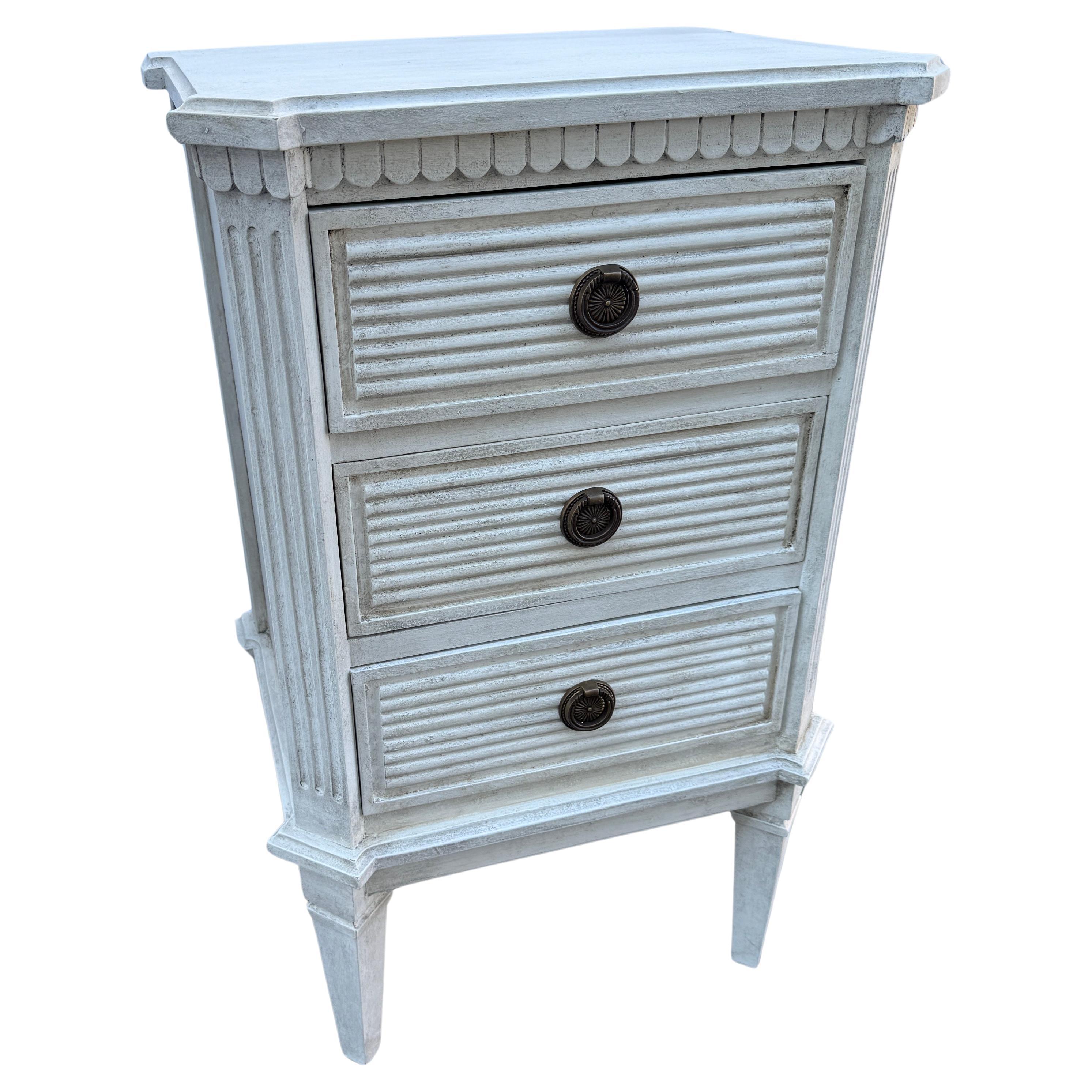 Reeded Gustavian Style Commode Nightstand Chest of Drawers 