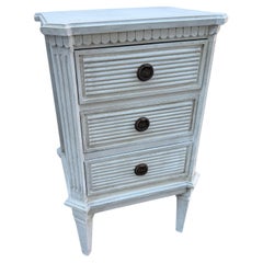 Reeded Gustavian Style Commode Nightstand Chest of Drawers 