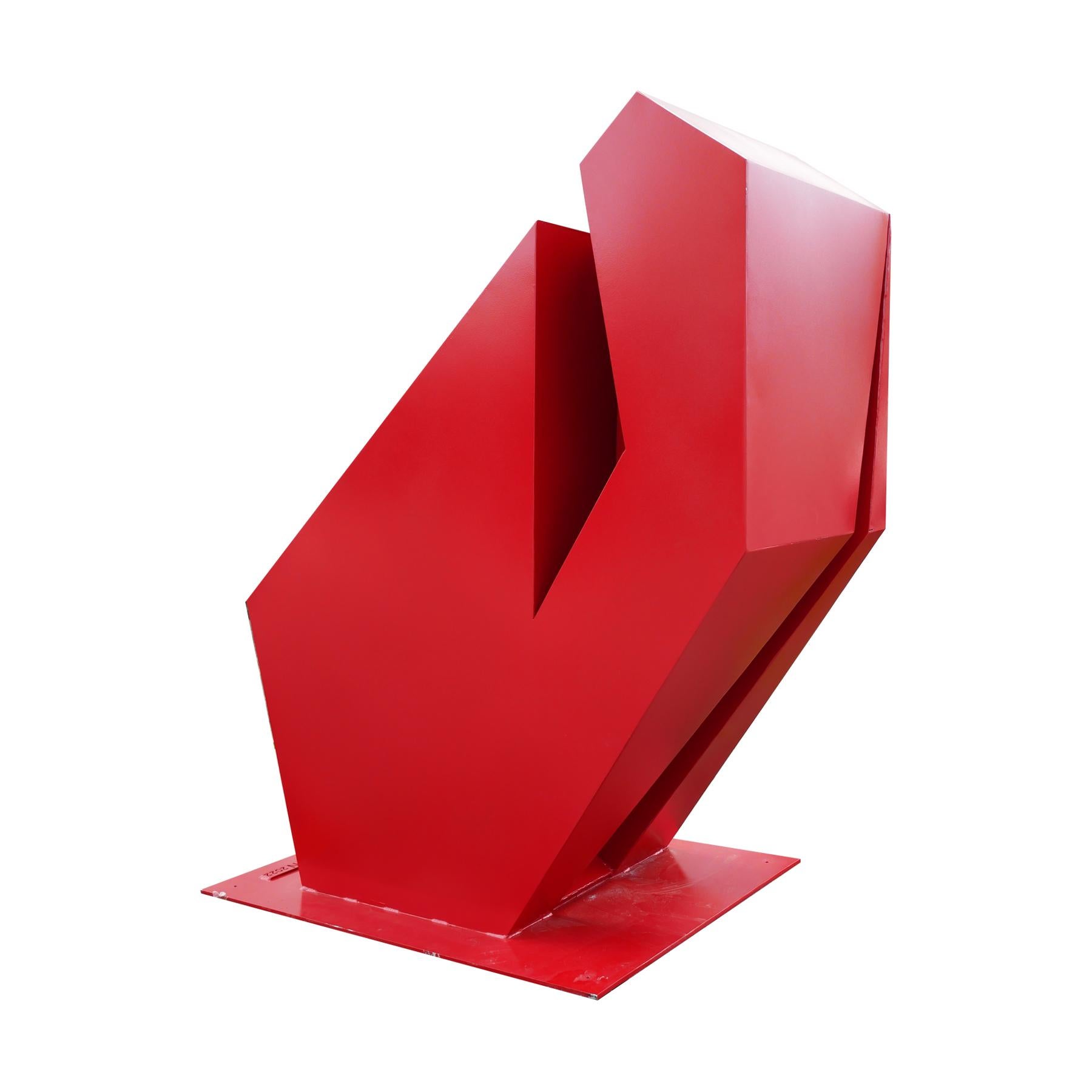 Grande sculpture géométrique rouge faite sur mesure par Scott Avidon. Cette sculpture angulaire a été fabriquée et réalisée pour Reeves Art + Design et est une nouvelle pièce contemporaine qui fait désormais partie de leur collection. Fabriqué en
