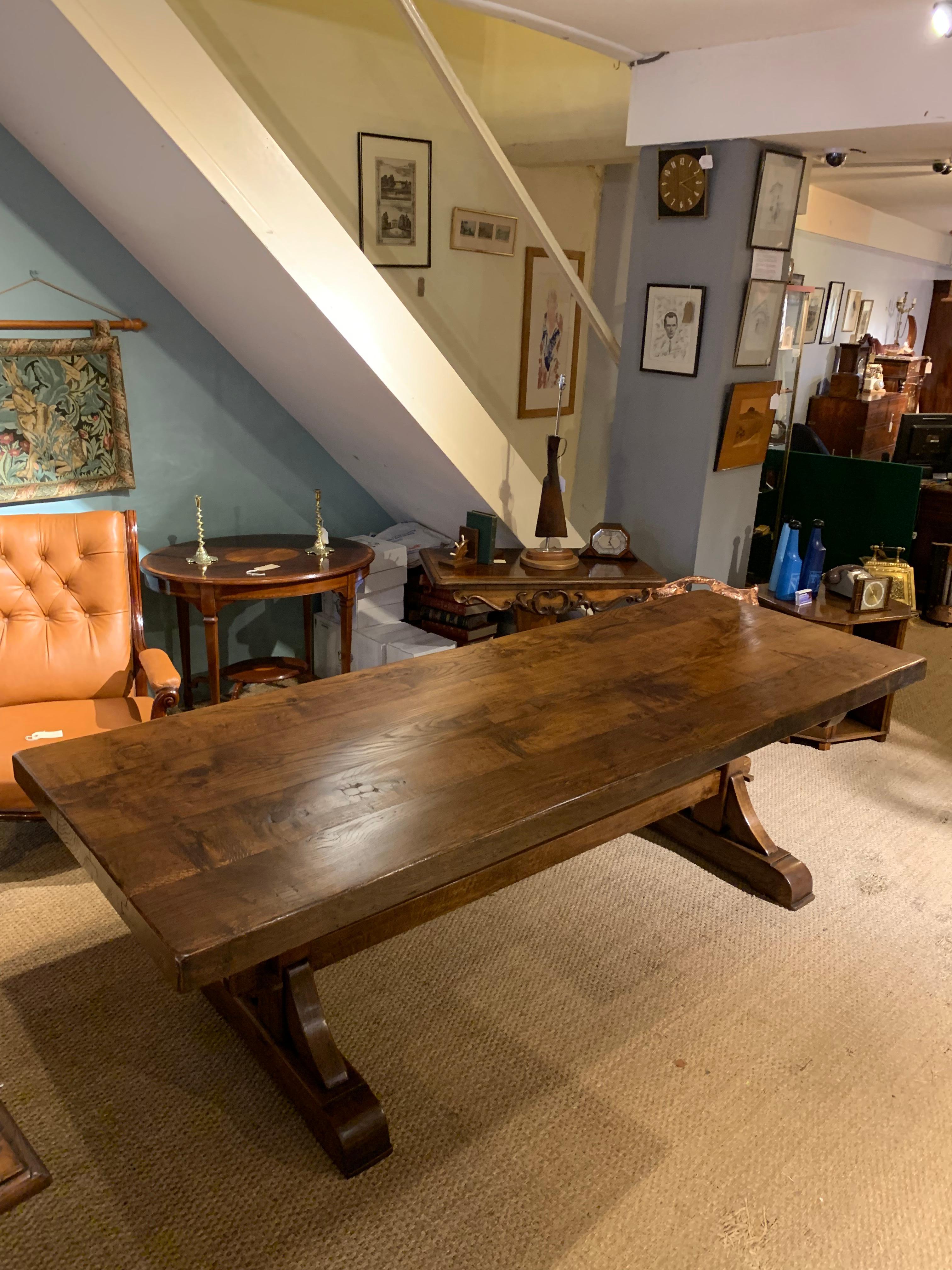 Great early 20th century solid oak refectory table 

Dating to circa 1930s, the table can dismantle for ease of transportation / delivery 

Will easily seat 8-10 people, this piece has been through our workshops been cleaned / polished and is