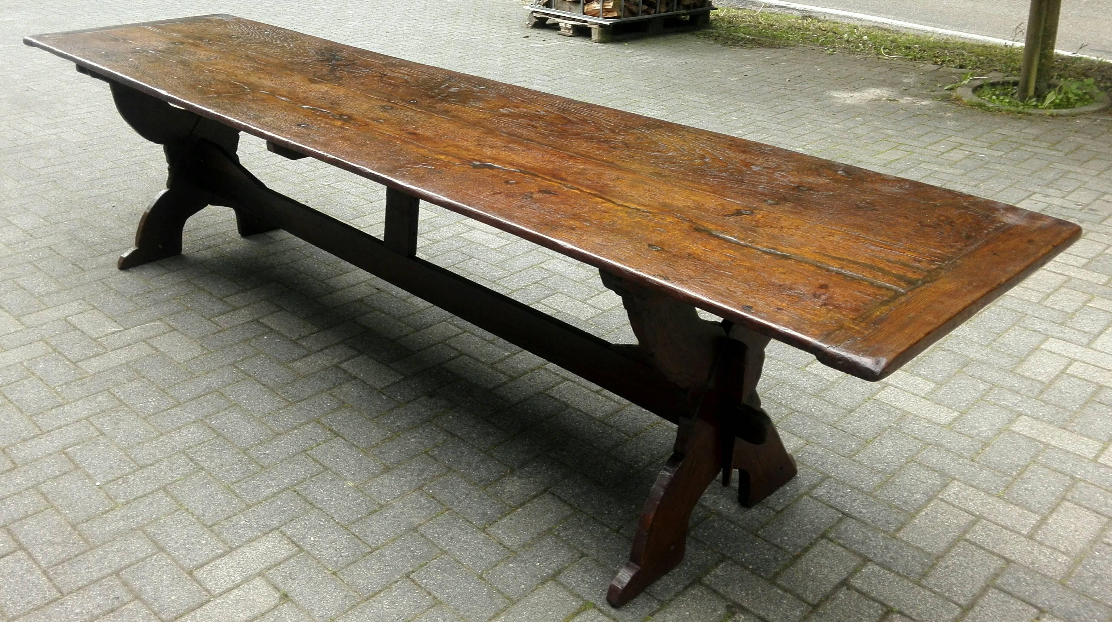 Refectory Table Moor Oak, 17th Century In Good Condition For Sale In Osnabrück, DE