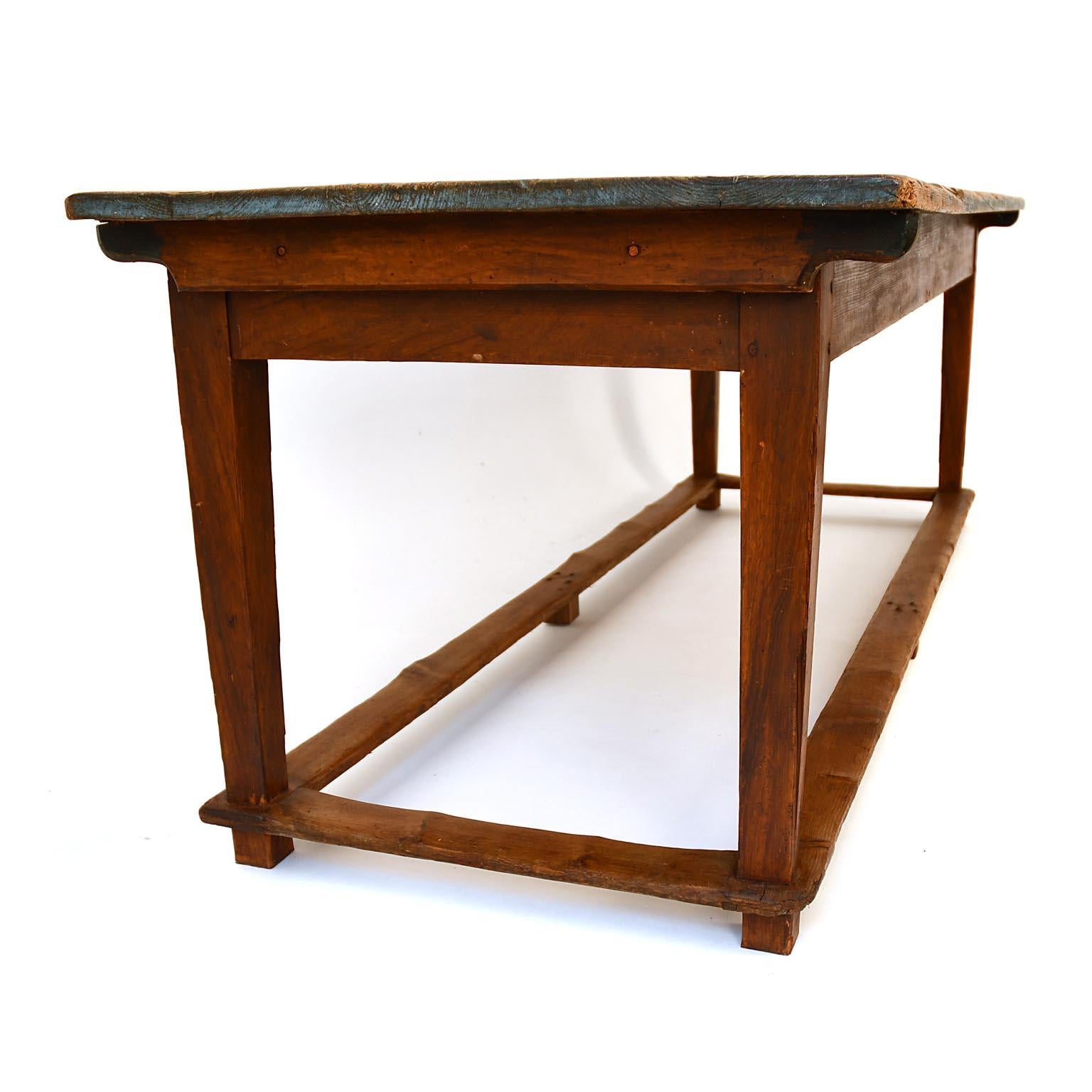 Refectory-Tisch aus Weichholz mit grüner Patina, Frankreich, frühes 20. Jahrhundert im Angebot 1