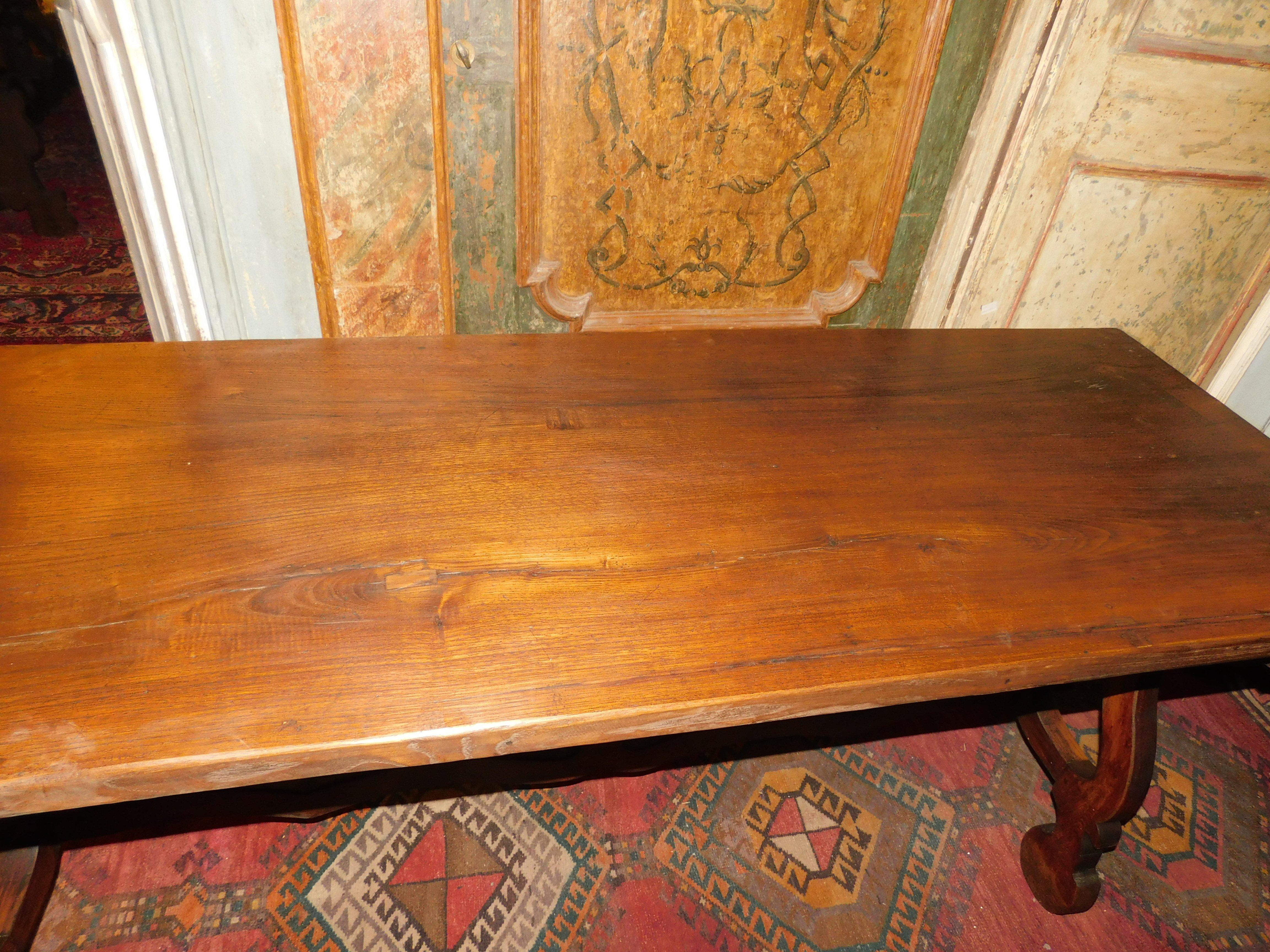 Spanish Refectory table with wavy legs in oak and walnut, Spain For Sale