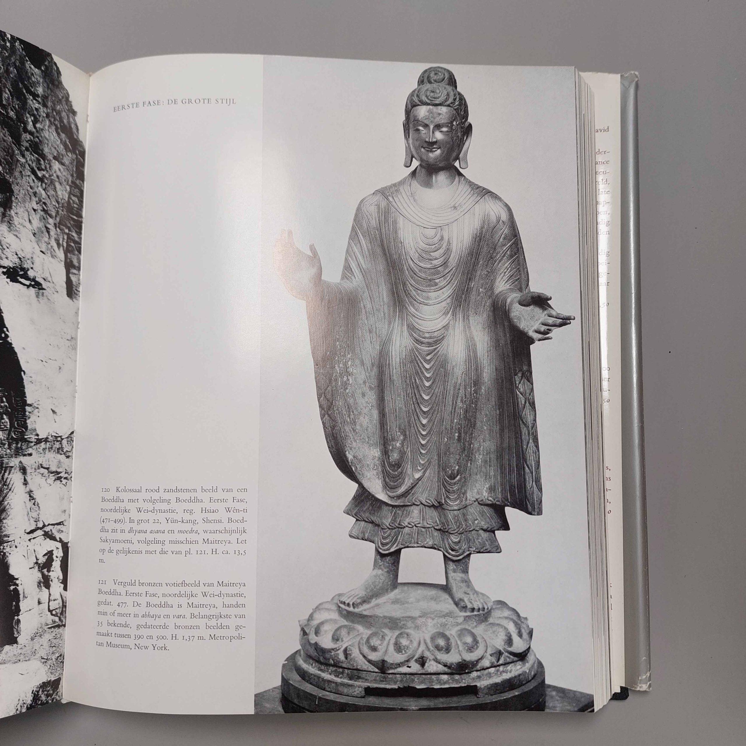 Livre de référence 40 siècles d'art chinois, porcelaine, peinture, laque, bronze Bon état - En vente à Amsterdam, Noord Holland