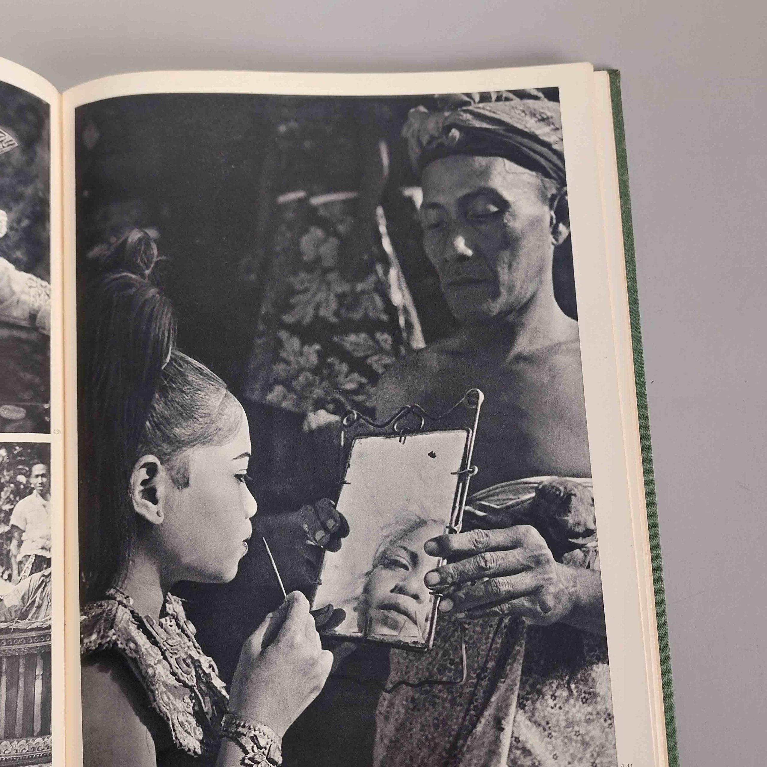 Livre de référence Balinese Art - Bali Atlas Kebudajaan Cults and Customs, 1953 Bon état - En vente à Amsterdam, Noord Holland