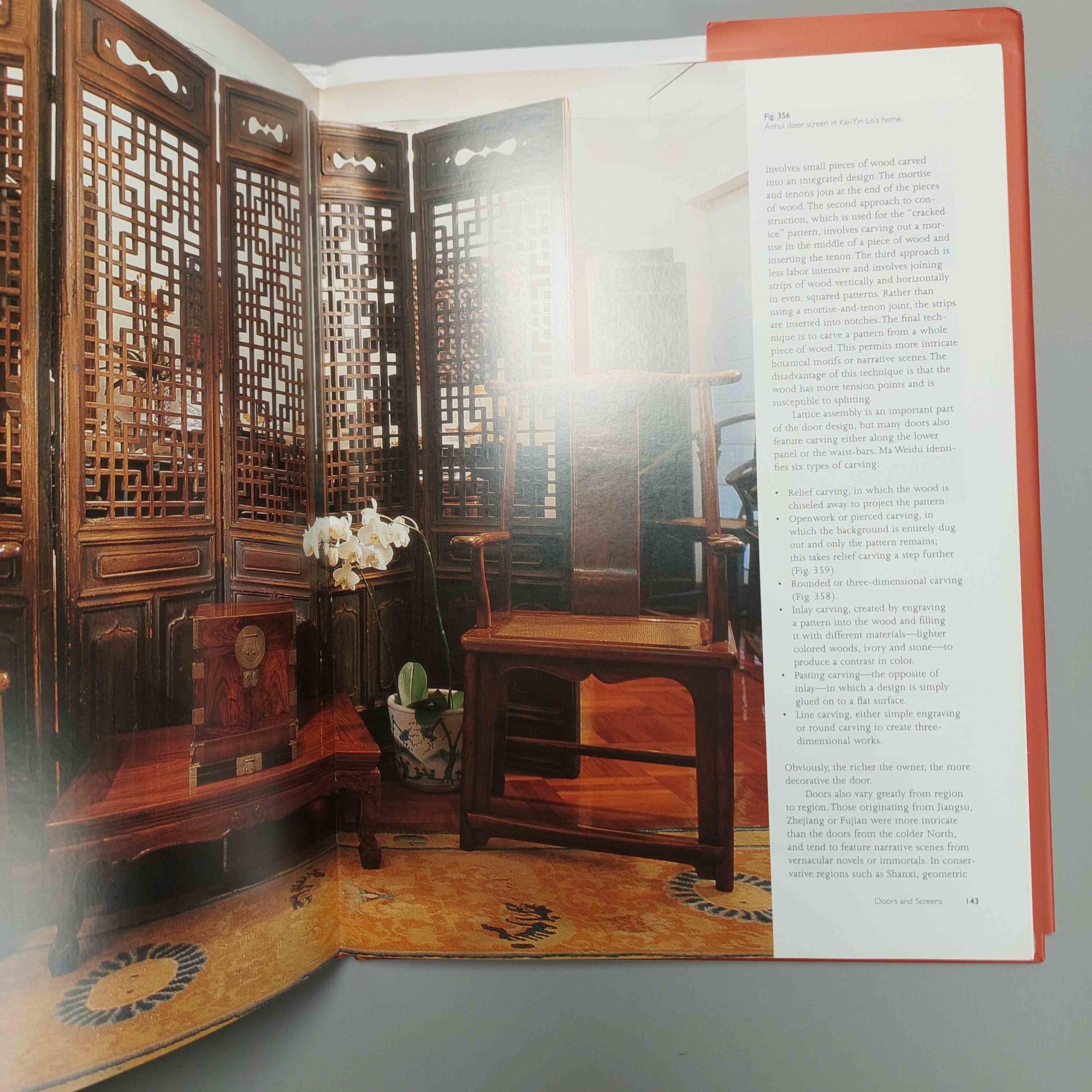 Mobilier chinois : A Guide to Collecting Antiques Hardcover - 15 novembre 2006

de Karen Mazurkewich(Auteur), A. Chester Ong(Auteur)
Le marché international des meubles chinois anciens est en plein essor, et les chefs-d'œuvre des dynasties Ming et