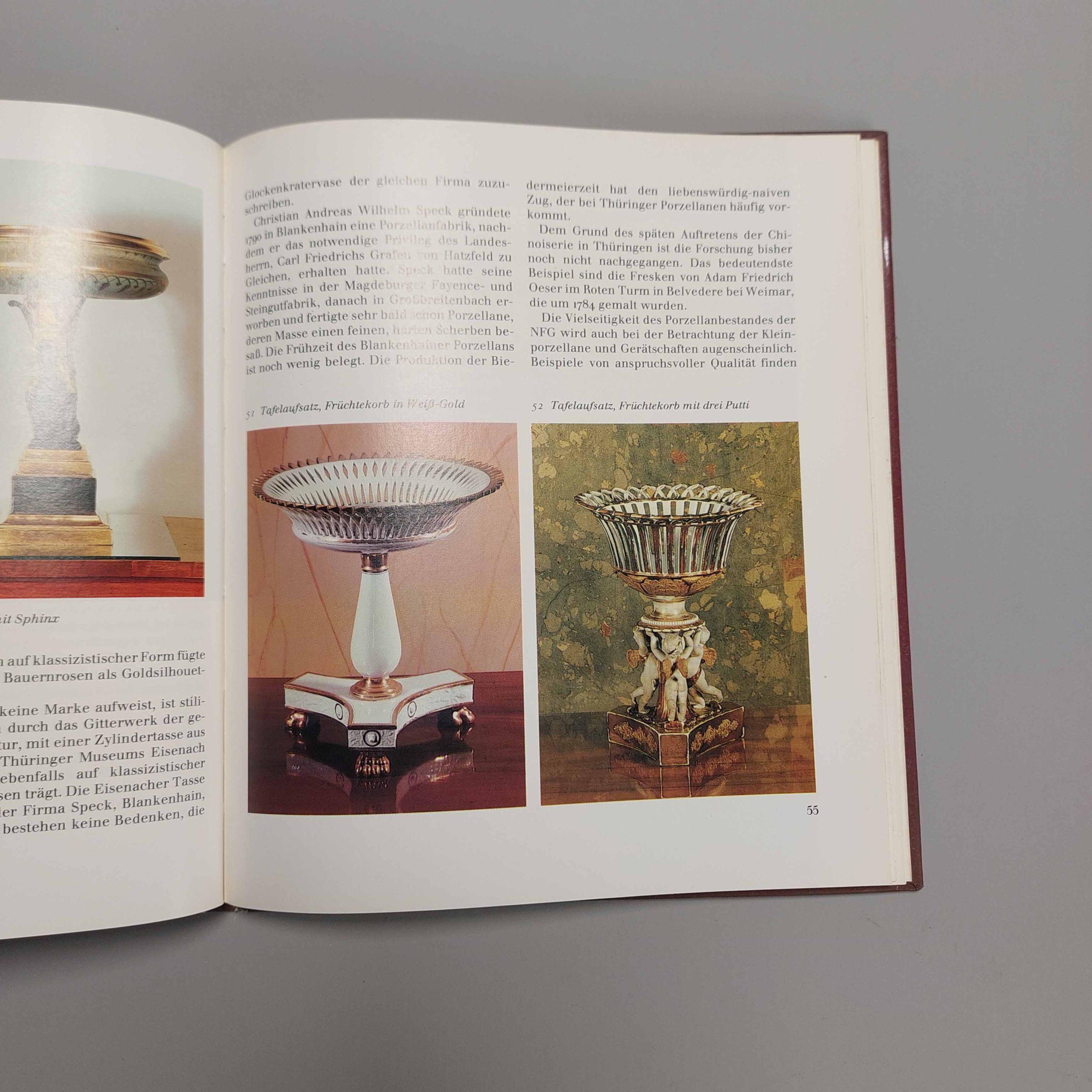 20ième siècle Livre de référence European Porcelain and Antique - Altes Porzellan, 1988 en vente