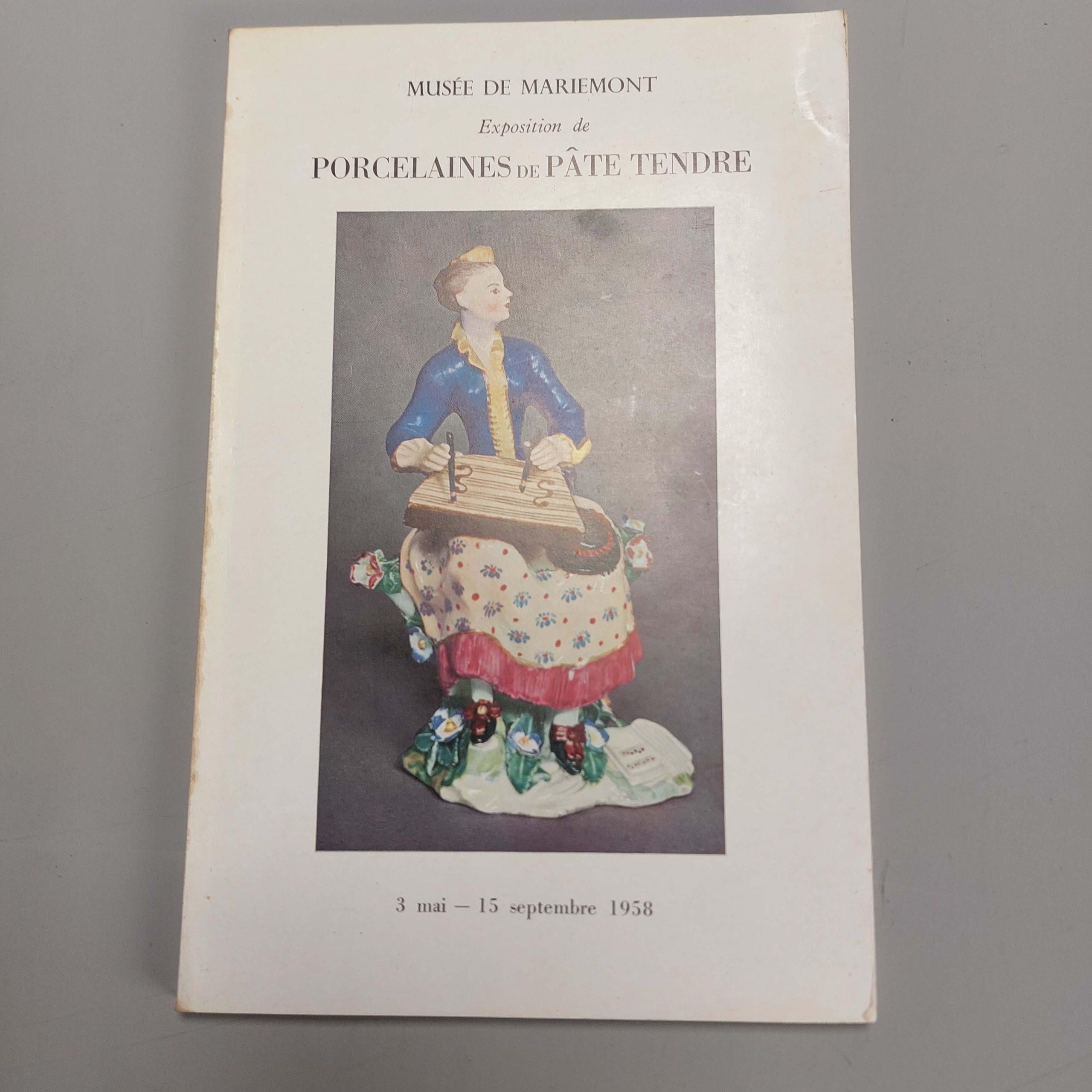 20ième siècle Livre de référence European Porcelain, Exposition of Soft Paste Porcelain en vente
