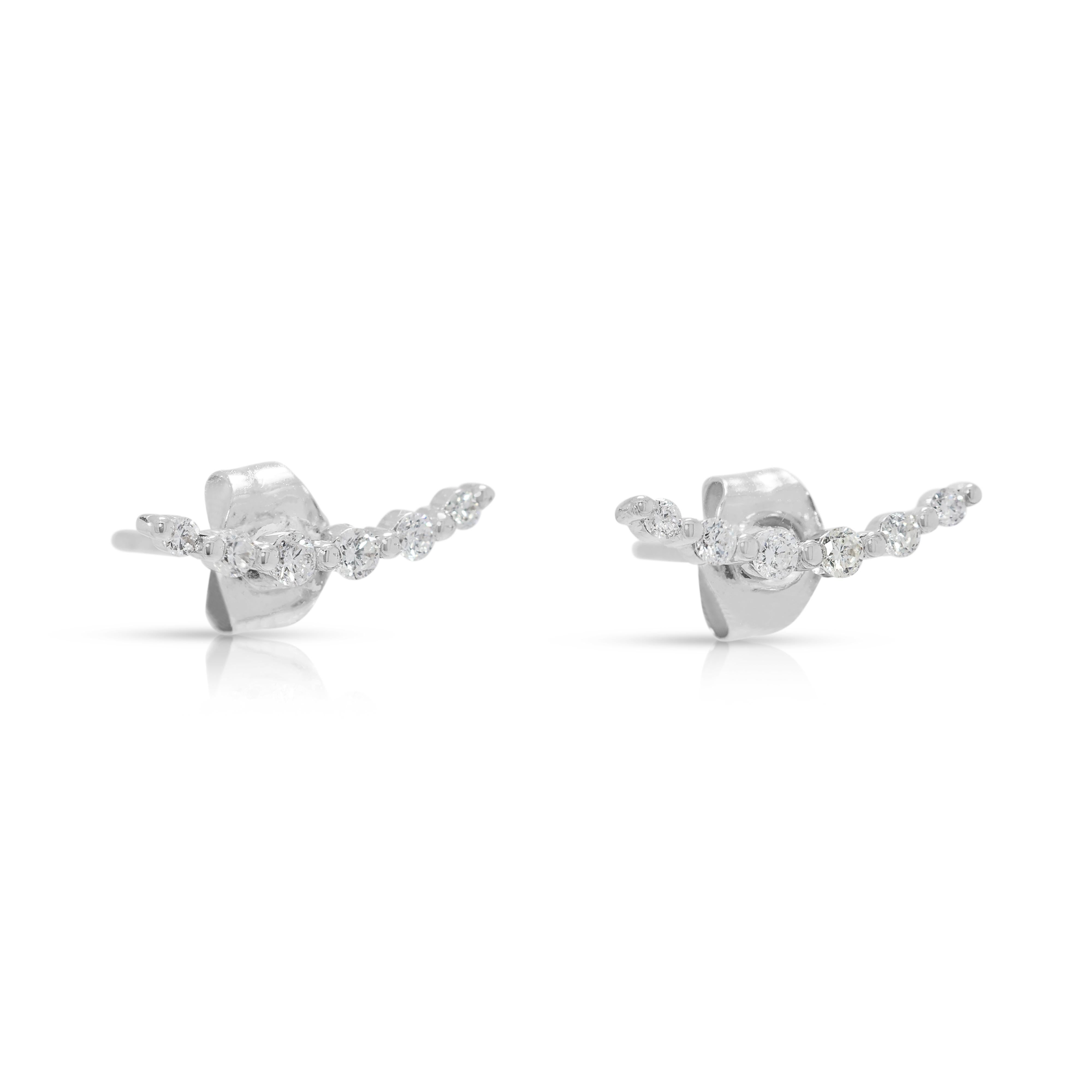 Taille ronde Boucles d'oreilles raffinées en or blanc 18 carats et diamant naturel de 0,20 ct. en vente