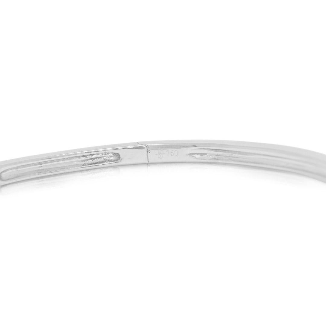 Femenino o masculino Refined 0.7ct Natural Diamond Bangle in 18K White Gold en venta