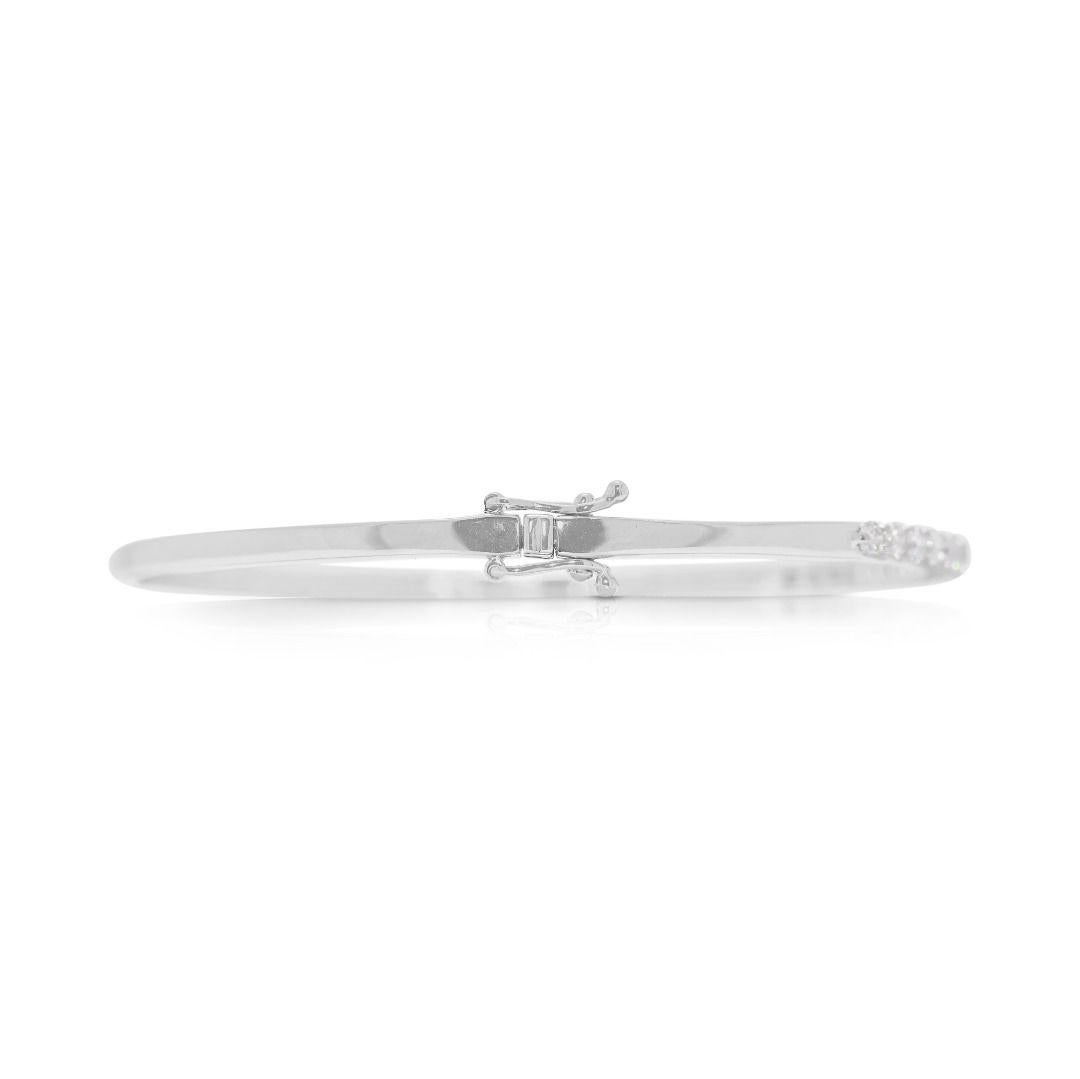 Refined 0.7ct Natural Diamond Bangle in 18K White Gold en venta 1