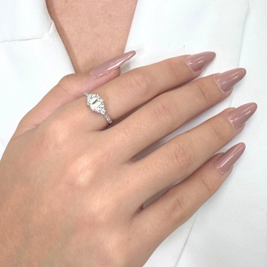 Raffinierter 1,21ct Diamanten Cluster Ring in 18k Weißgold - IGI zertifiziert im Angebot 5