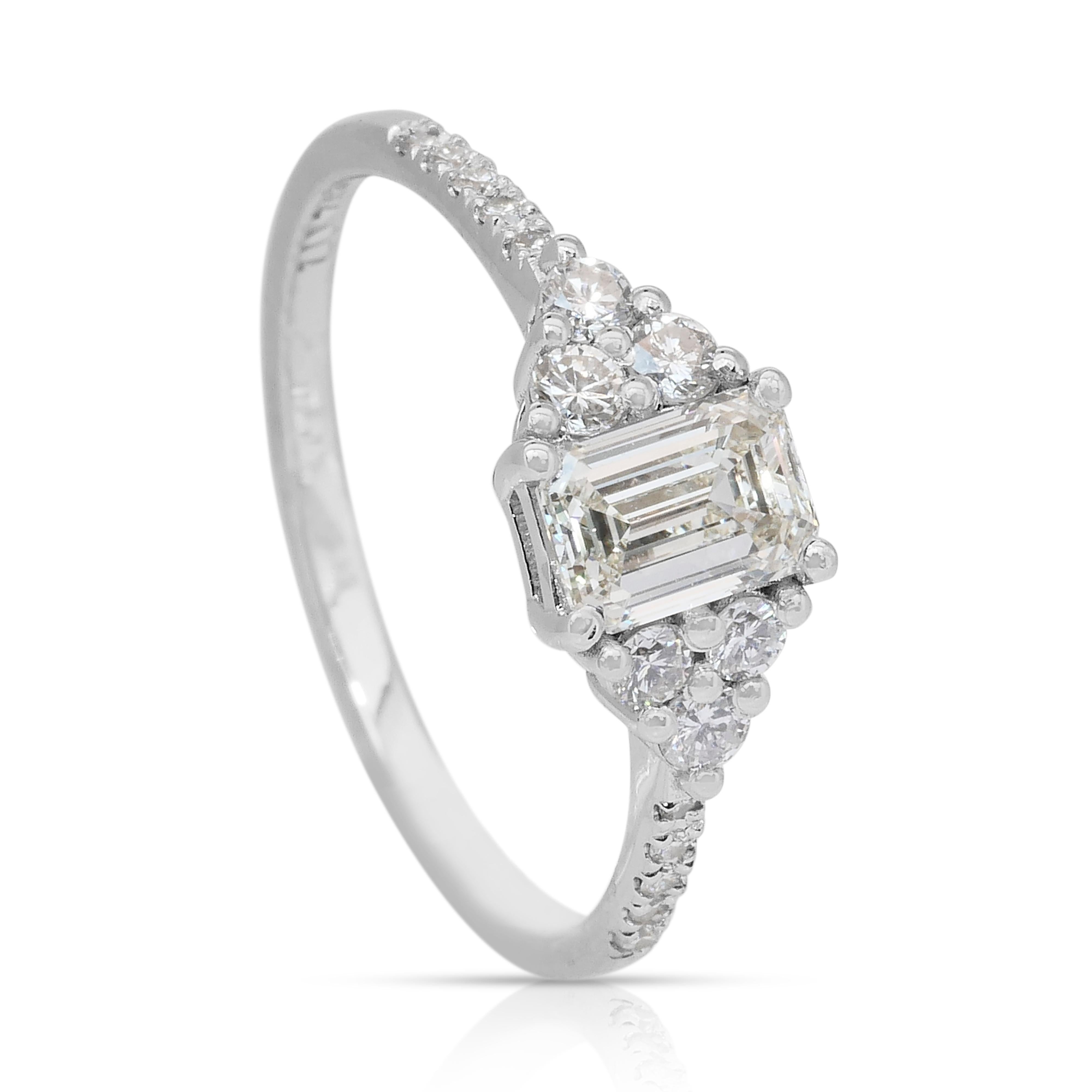 Raffinierter 1,21ct Diamanten Cluster Ring in 18k Weißgold - IGI zertifiziert im Angebot 3