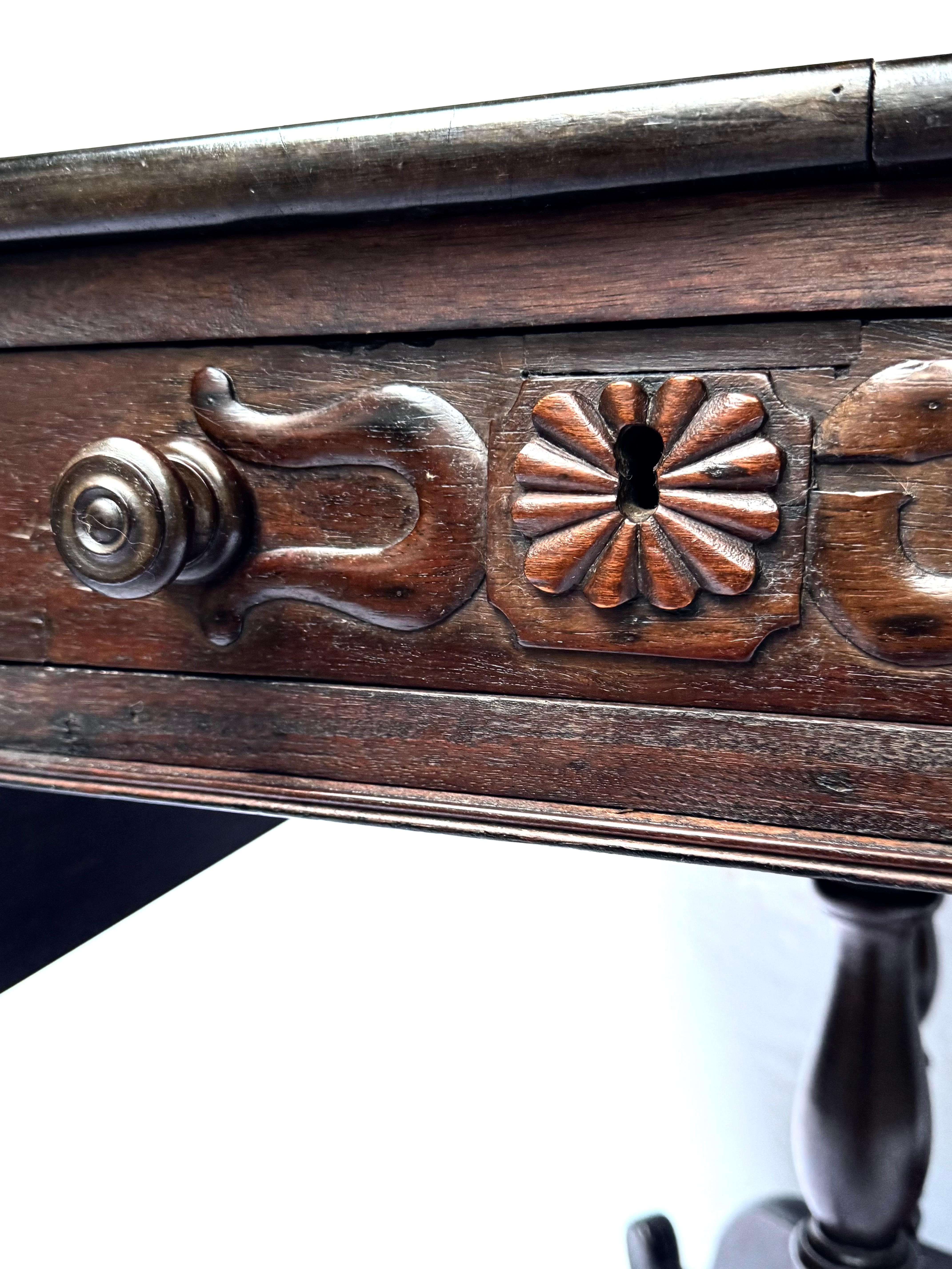 Table brésilienne raffinée du XIXe siècle dans le style de DOM João VI Bon état - En vente à Rio De Janeiro, BR