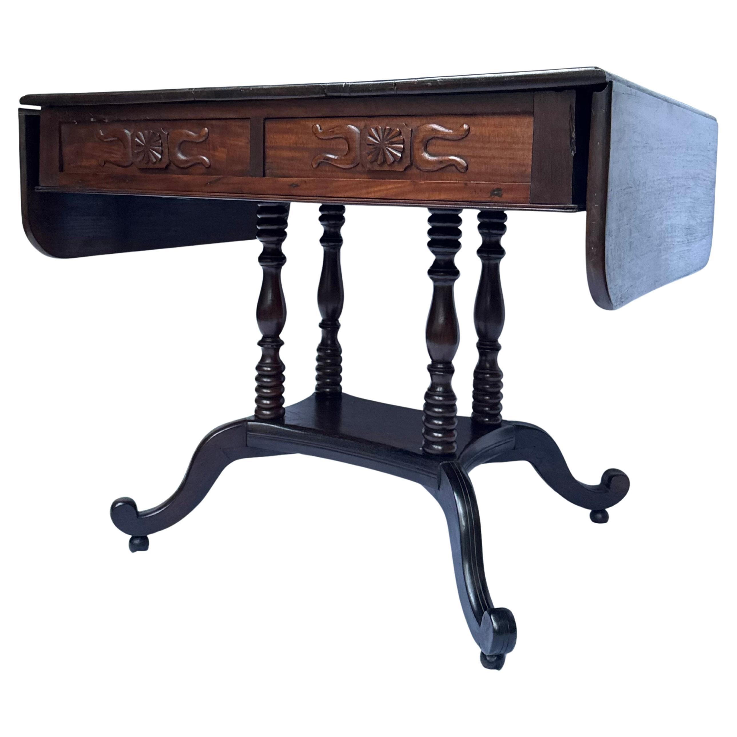 Bois Table brésilienne raffinée du XIXe siècle dans le style de DOM João VI en vente
