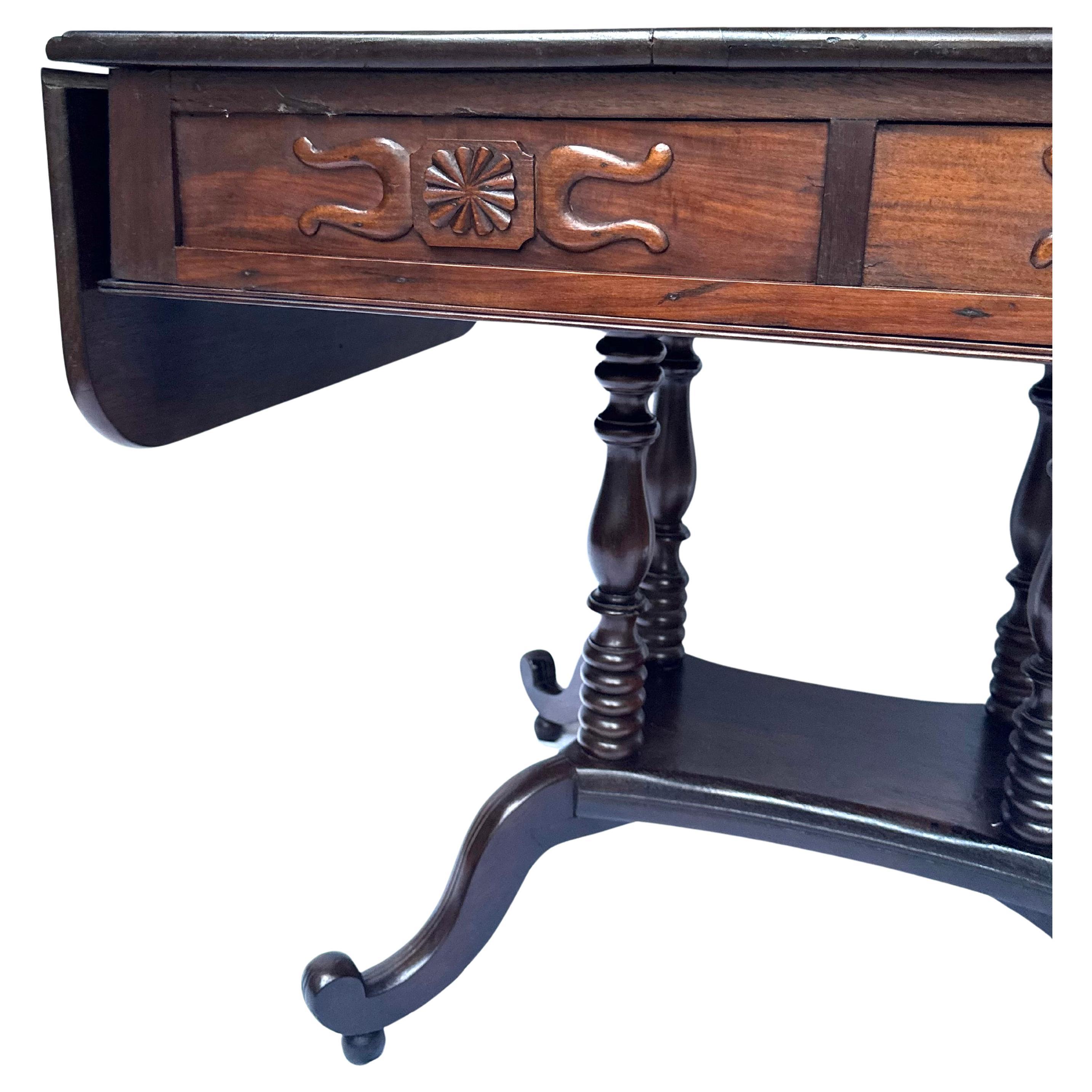 Table brésilienne raffinée du XIXe siècle dans le style de DOM João VI en vente 2
