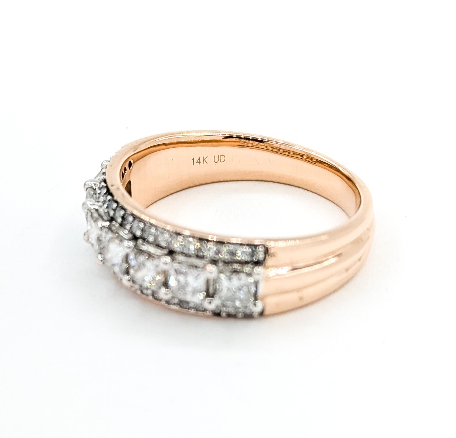 Raffinato anello con 3 file di diamanti in 14 carati in vendita 4