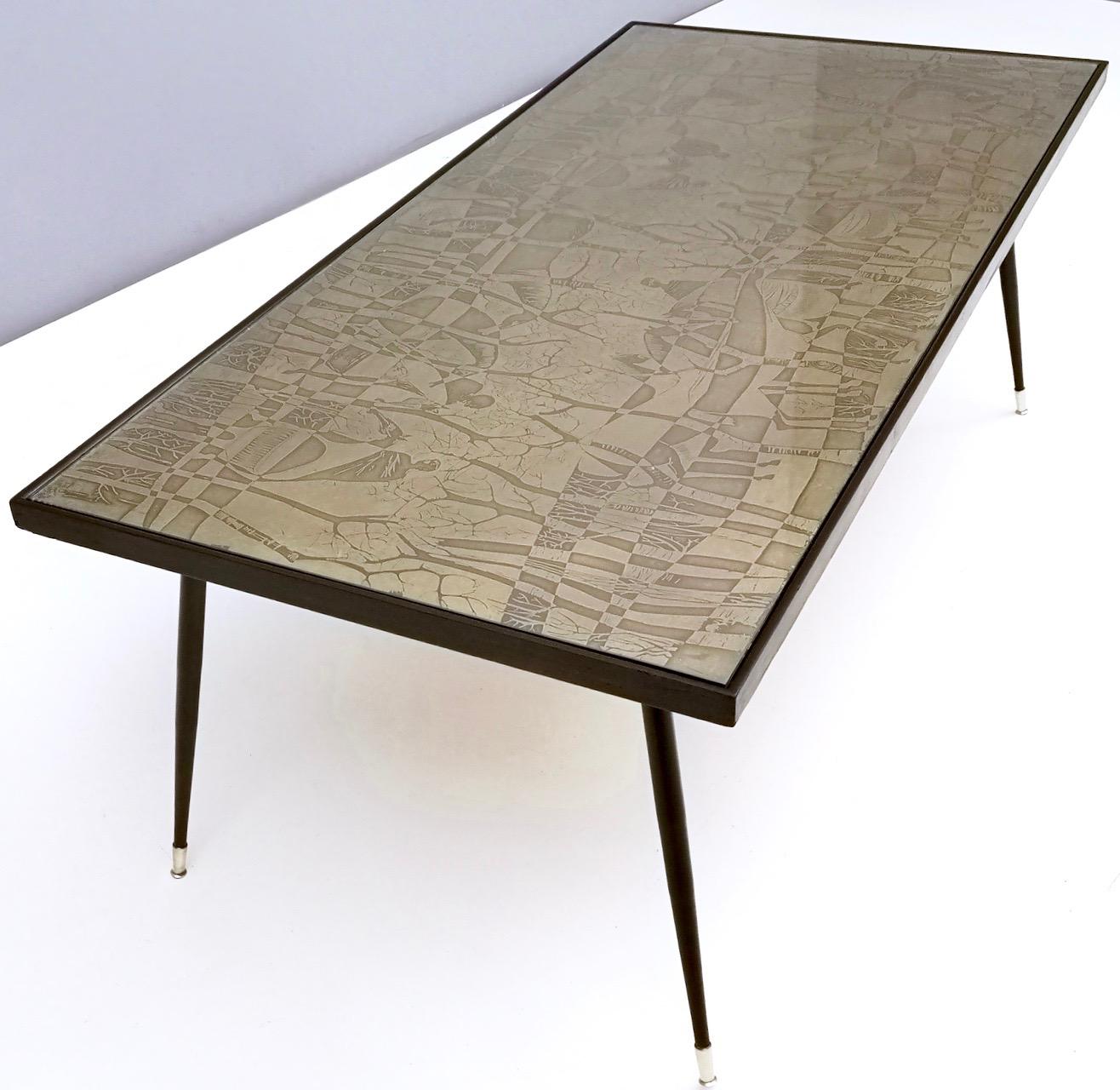 Elegant Vintage Rectangular Etched Brass Coffee Table by G.Urs, Italy In Excellent Condition For Sale In Bresso, Lombardy