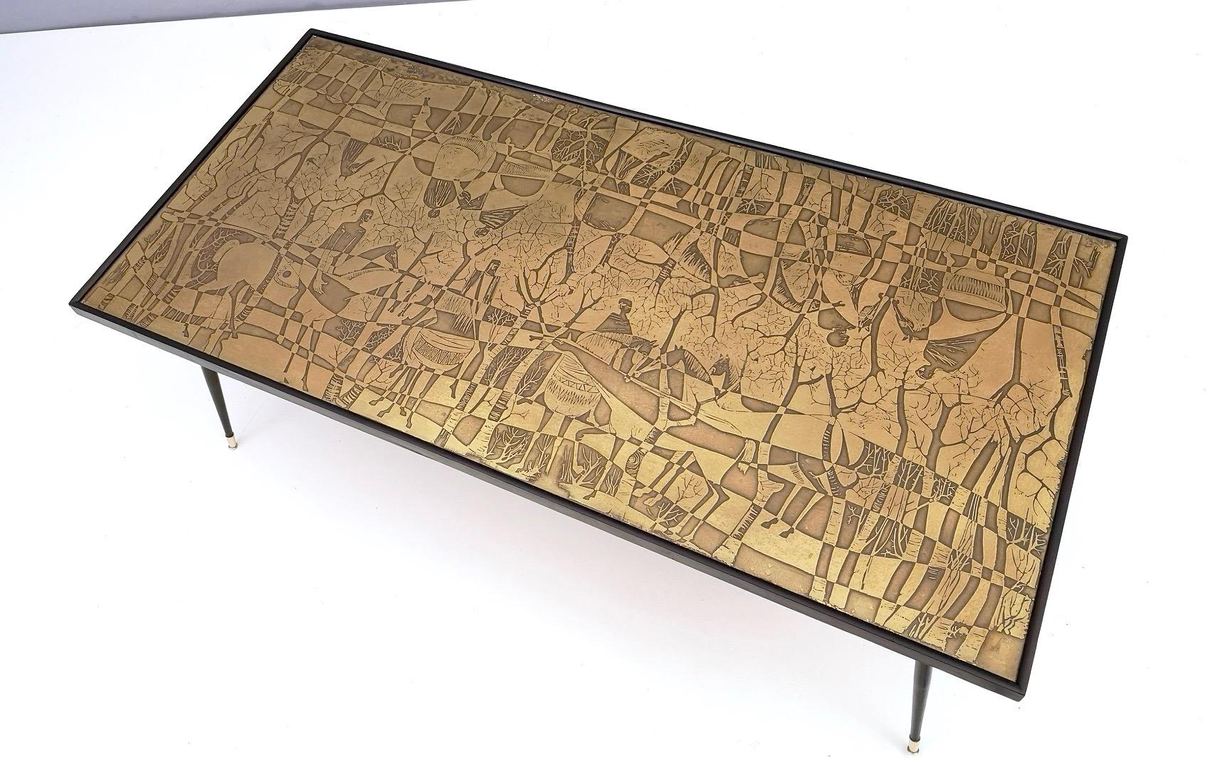 Beech Elegant Vintage Rectangular Etched Brass Coffee Table by G.Urs, Italy For Sale