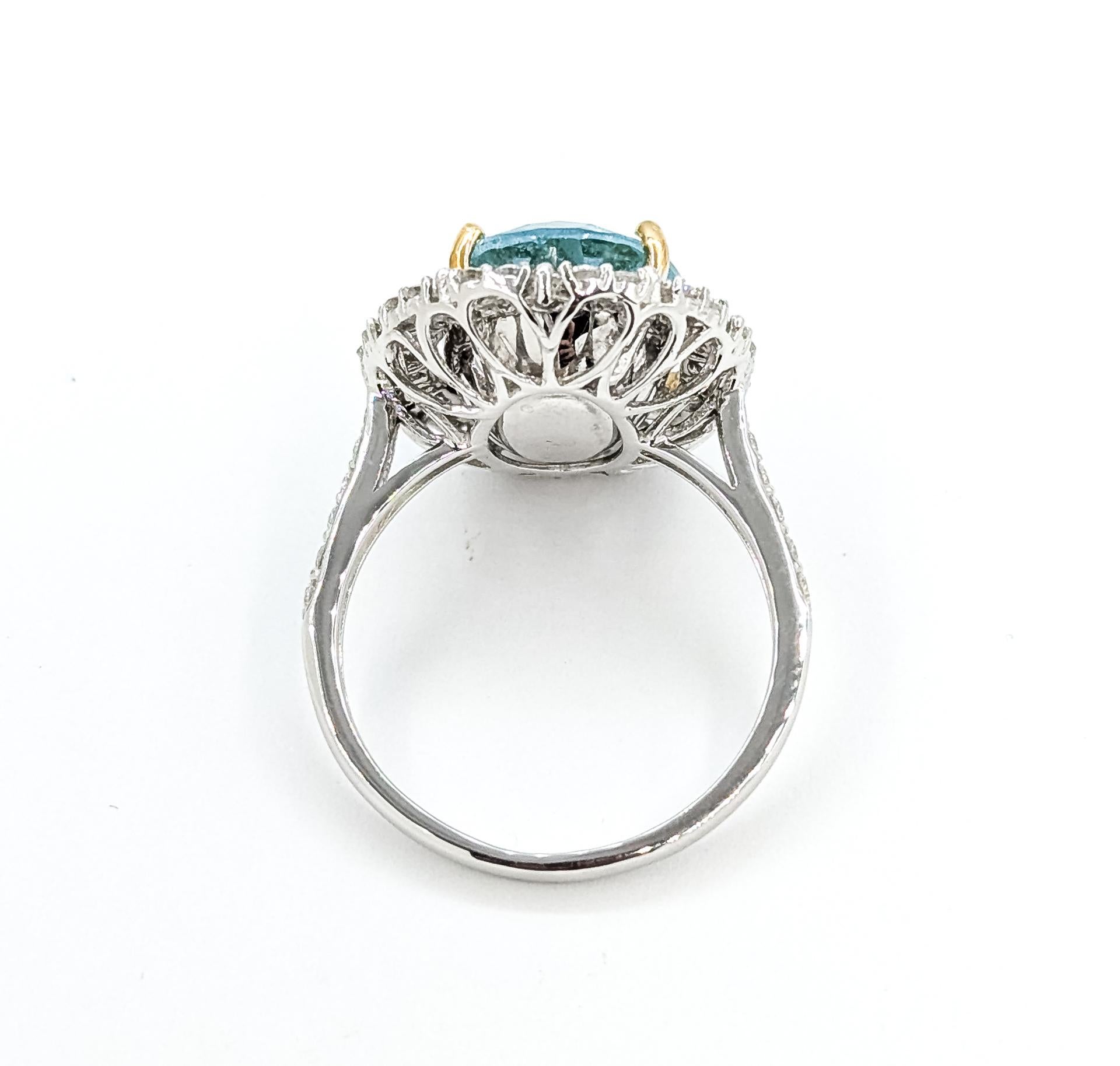 Raffinato anello con acquamarina e diamanti in platino e oro giallo 18k in vendita 3