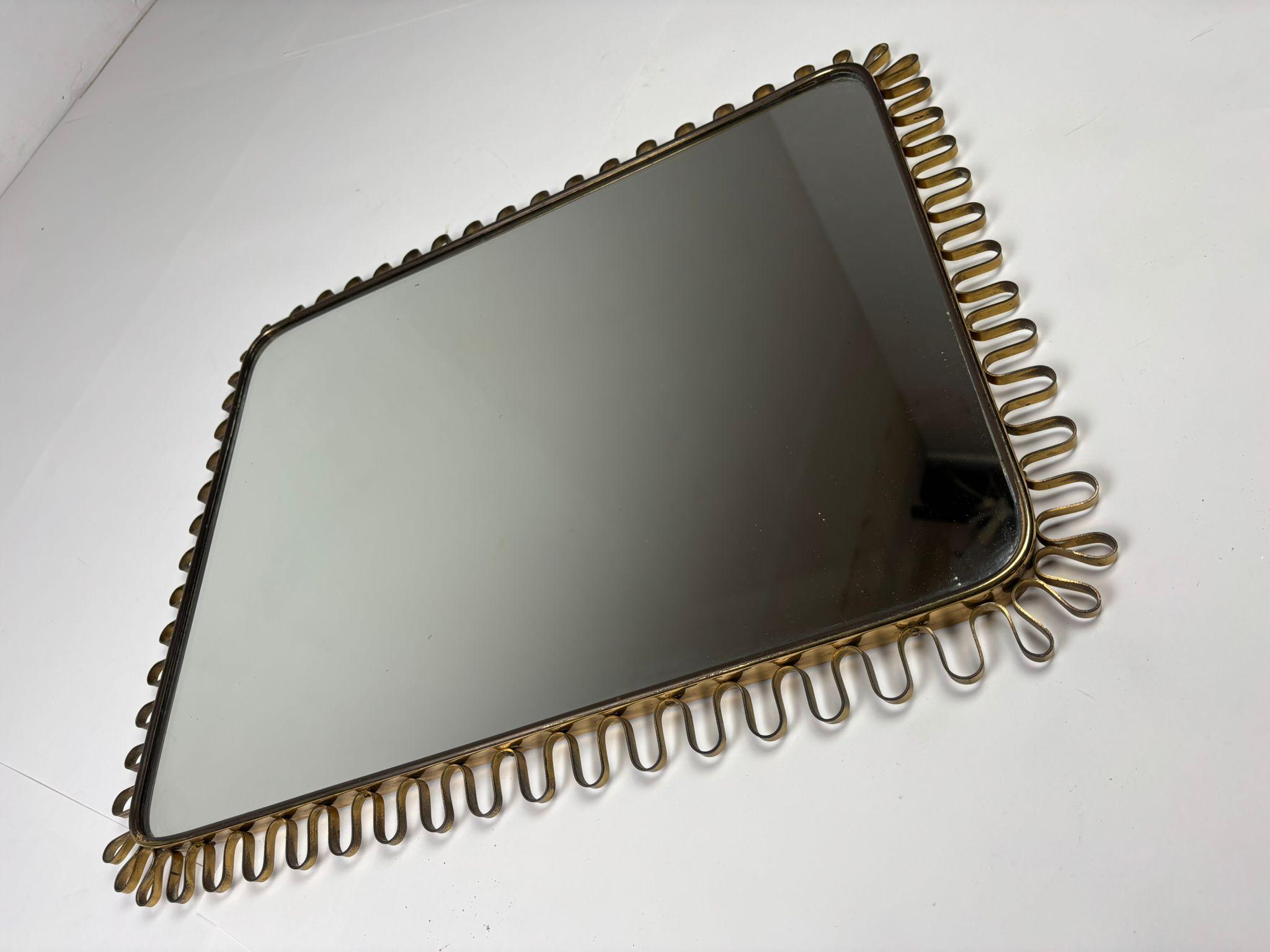 Refined Brass Mirror in the Style of Josef Frank, 1950s im Angebot 1