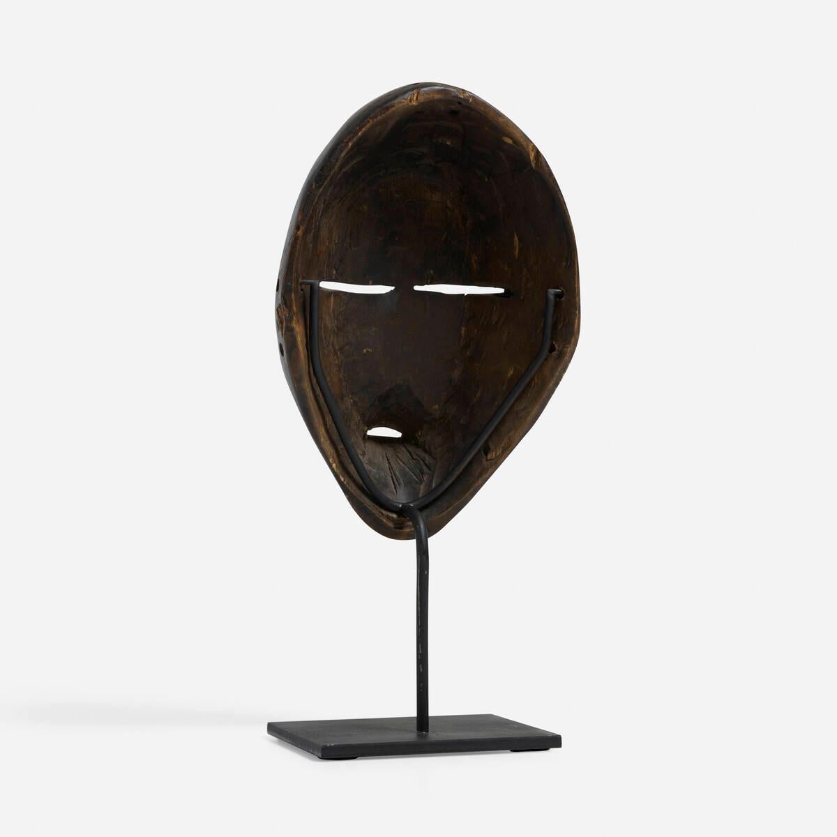 Libérien Masque de démêlage Refined Dan aux traits classiques et allongés, Libéria/Côte d'Ivoire en vente