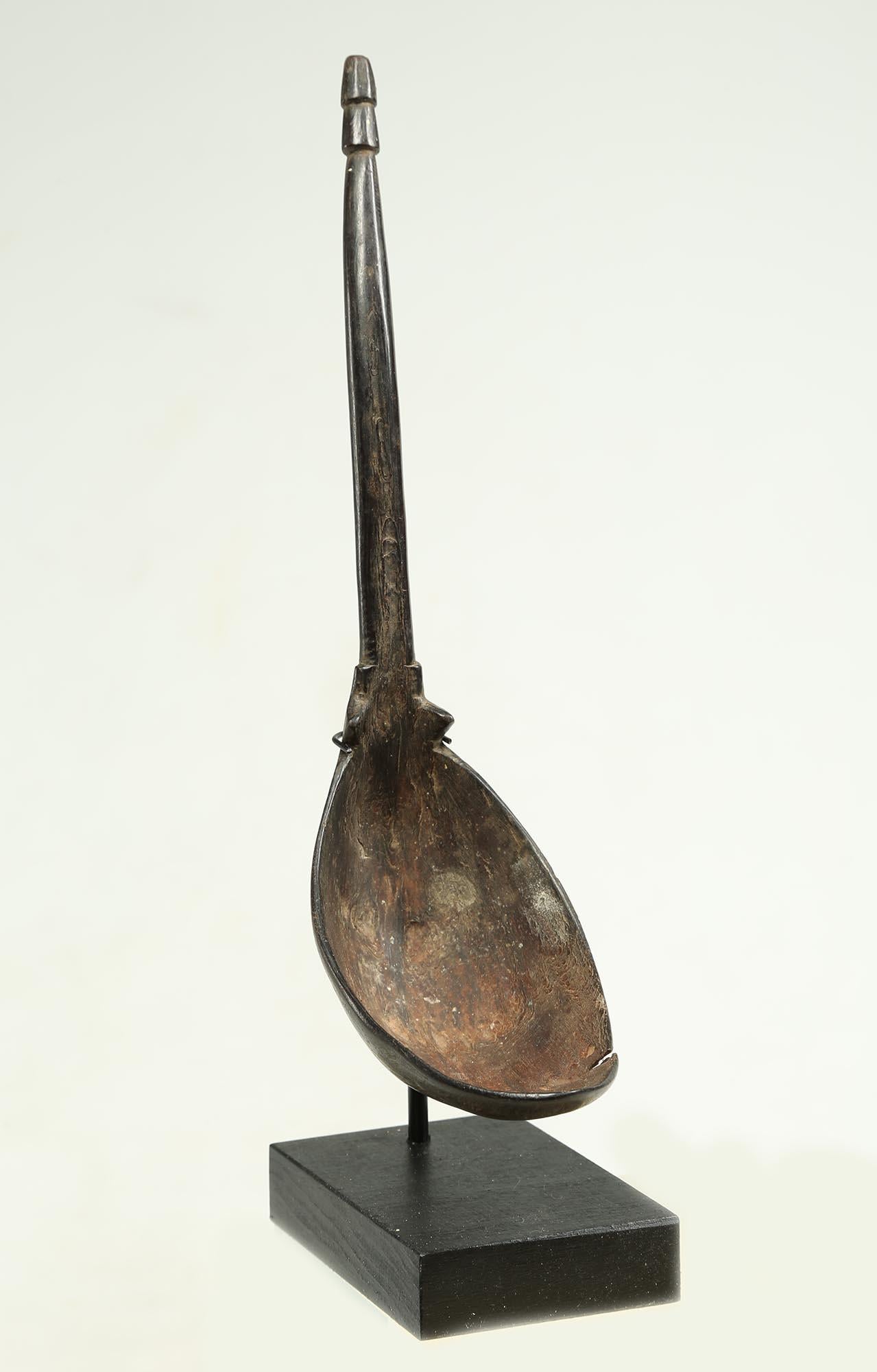 Tribal Refined Dinka Wood Spoon, South Sudan, Africa, Early 20th Century For Sale