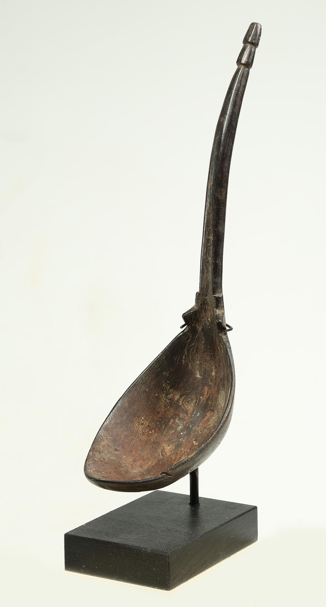 South Sudanese Refined Dinka Wood Spoon, South Sudan, Africa, Early 20th Century For Sale