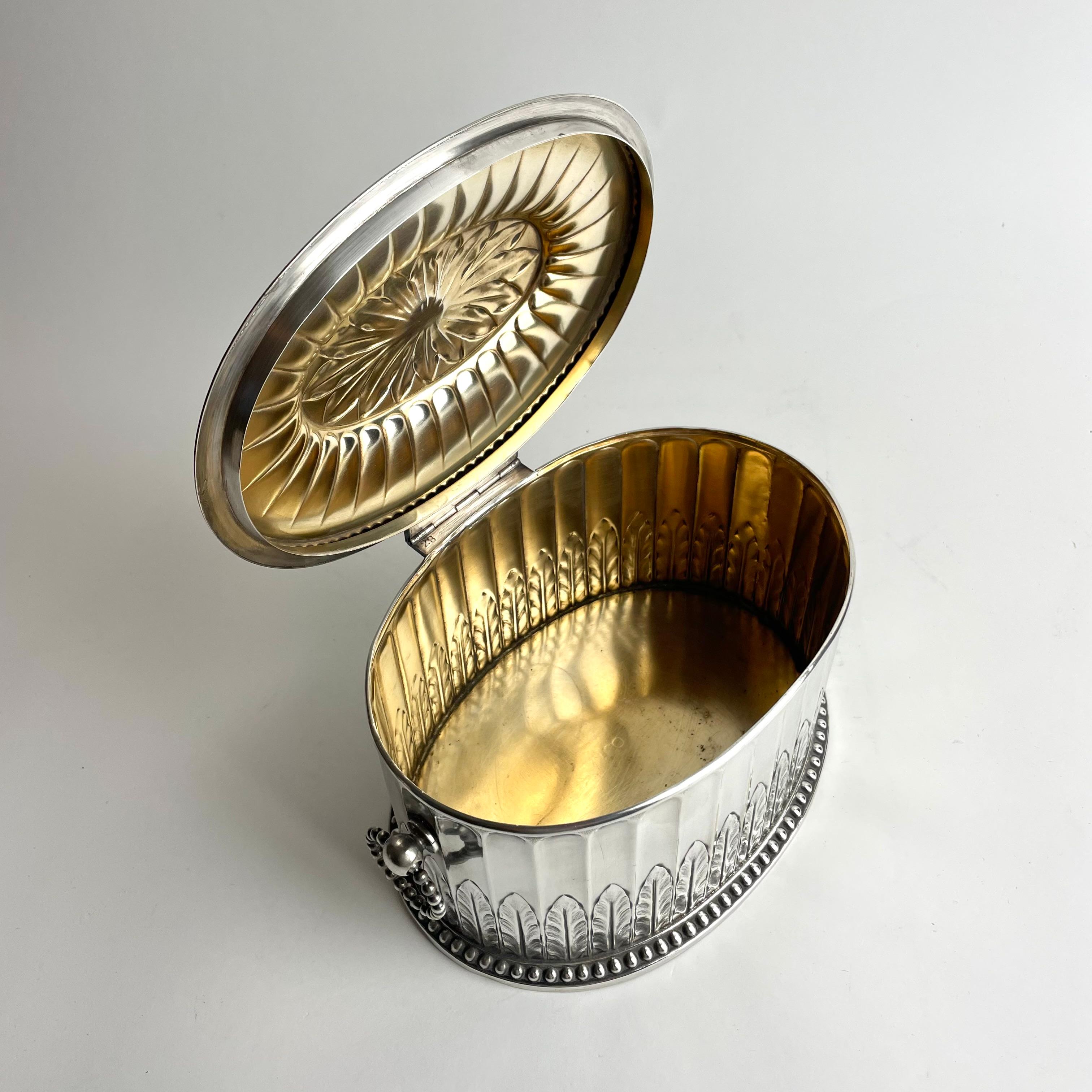 Boîte à biscuits en métal Gallia du début du 20e siècle par Christofle, France en vente 7