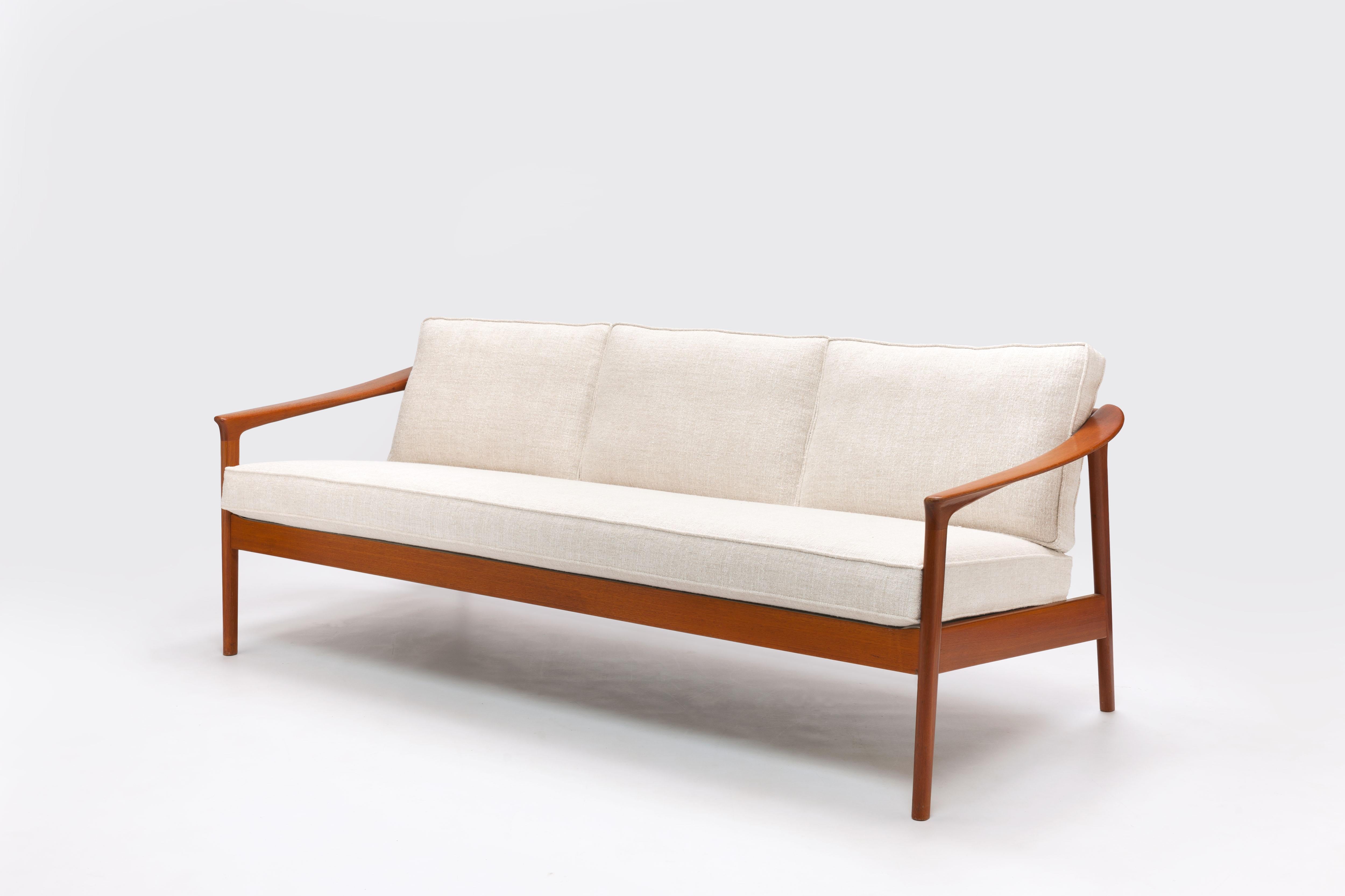 Refined Folke Ohlsson 3-Seat Sofa for Bodafors Sweden, All New Upholstery In Good Condition In Utrecht, NL