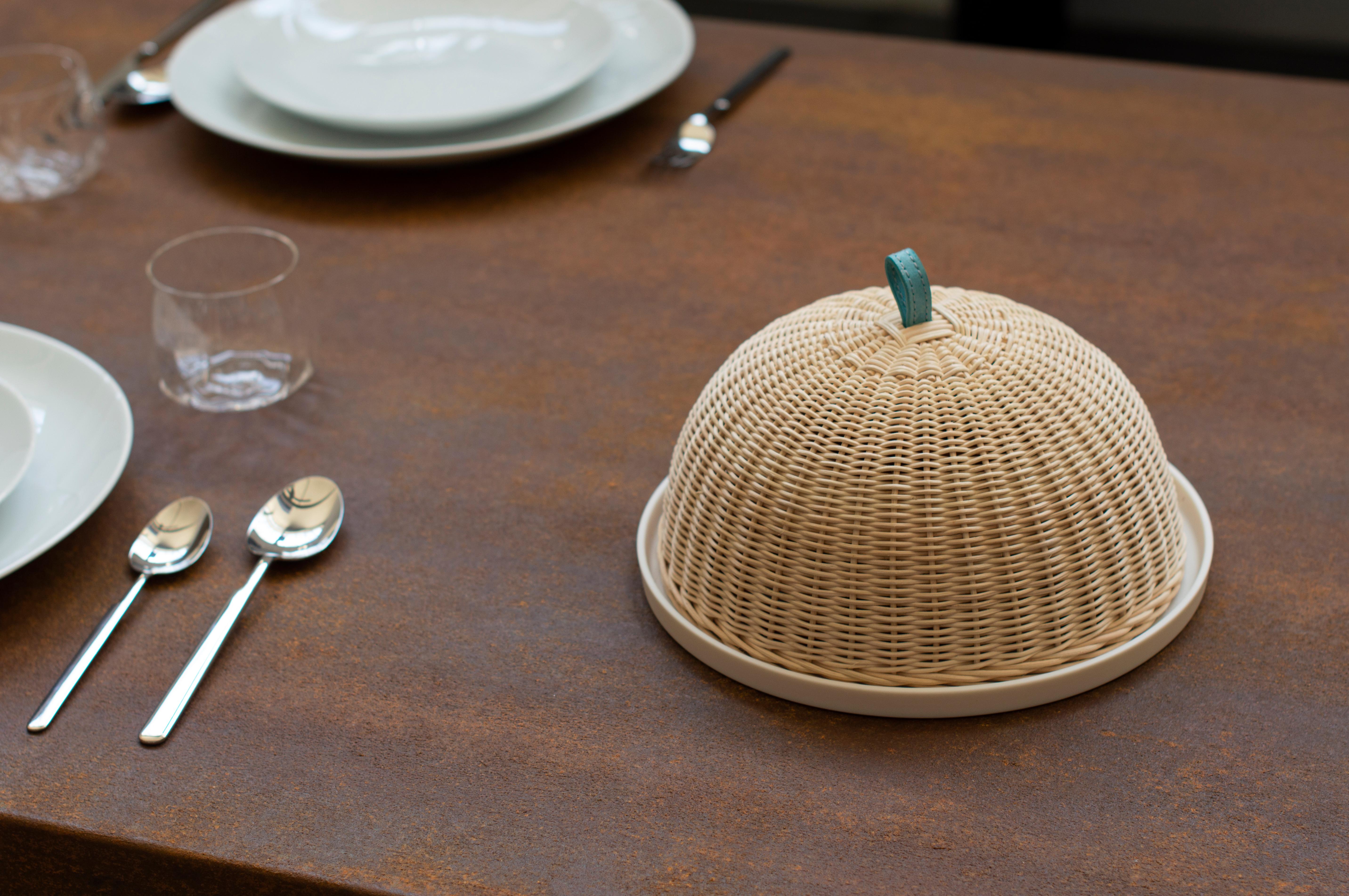 Contemporary Refined Handwoven Wicker and Porcelain Covered Tray 'Pergola S' Made in Italy For Sale