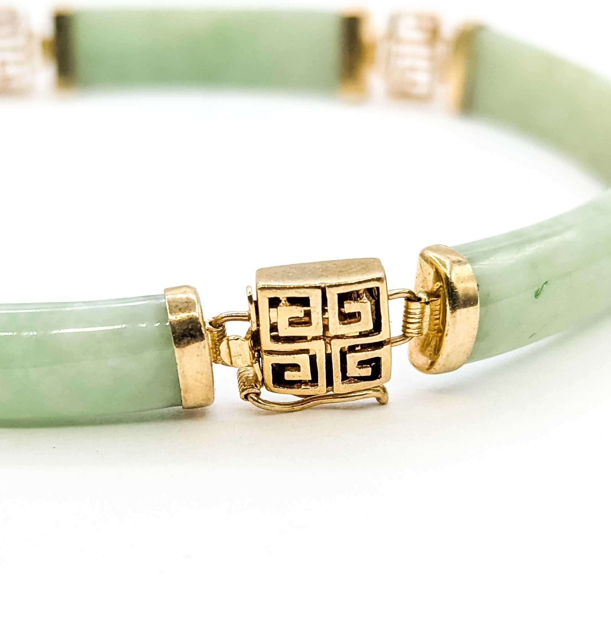 Bracelet à maillons en or jaune 14k et jade raffiné en vente 1