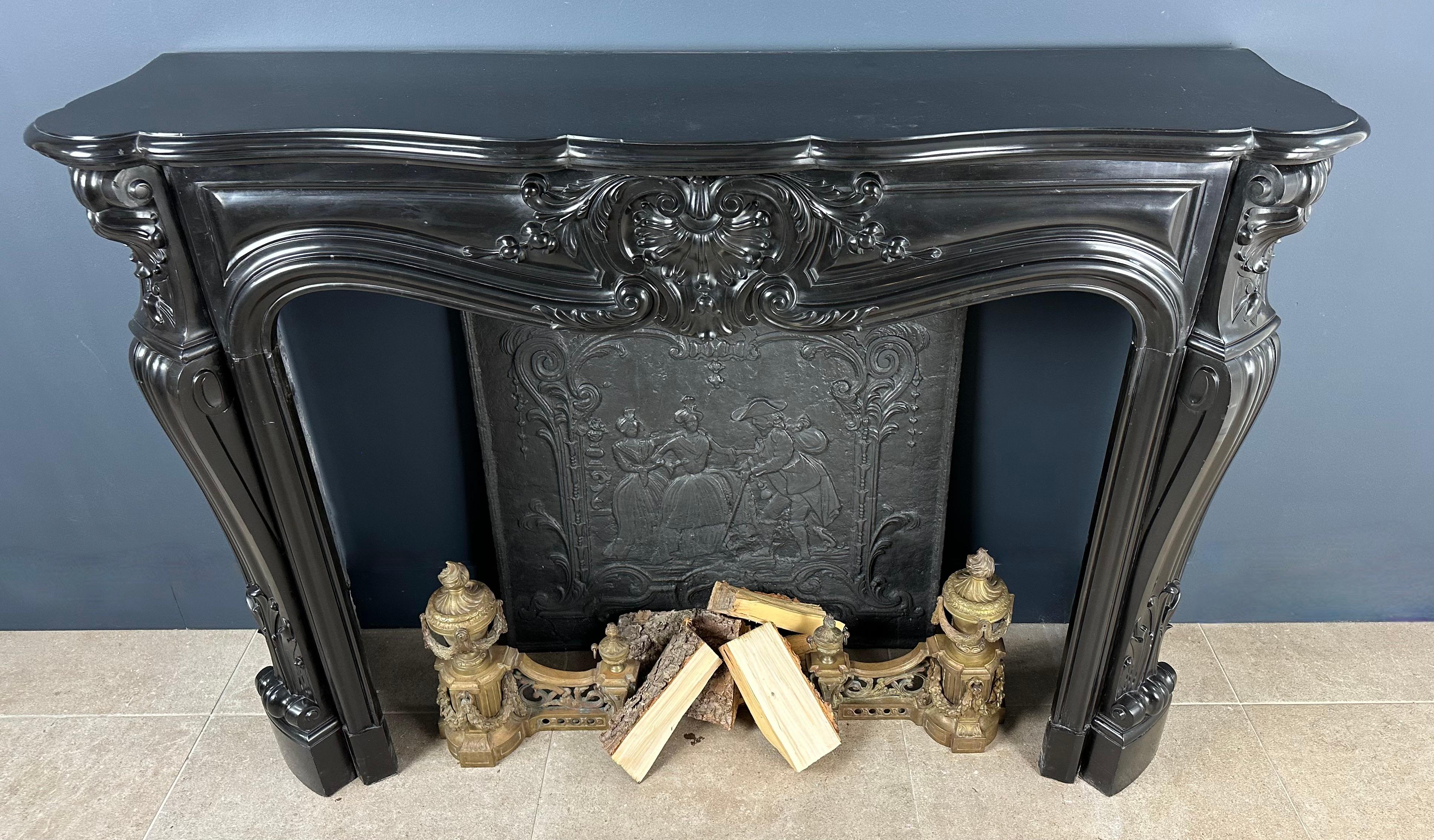 Refined Louis XV Style: Antique Marble Front Fireplace in Noir de Mazy Marble For Sale 4