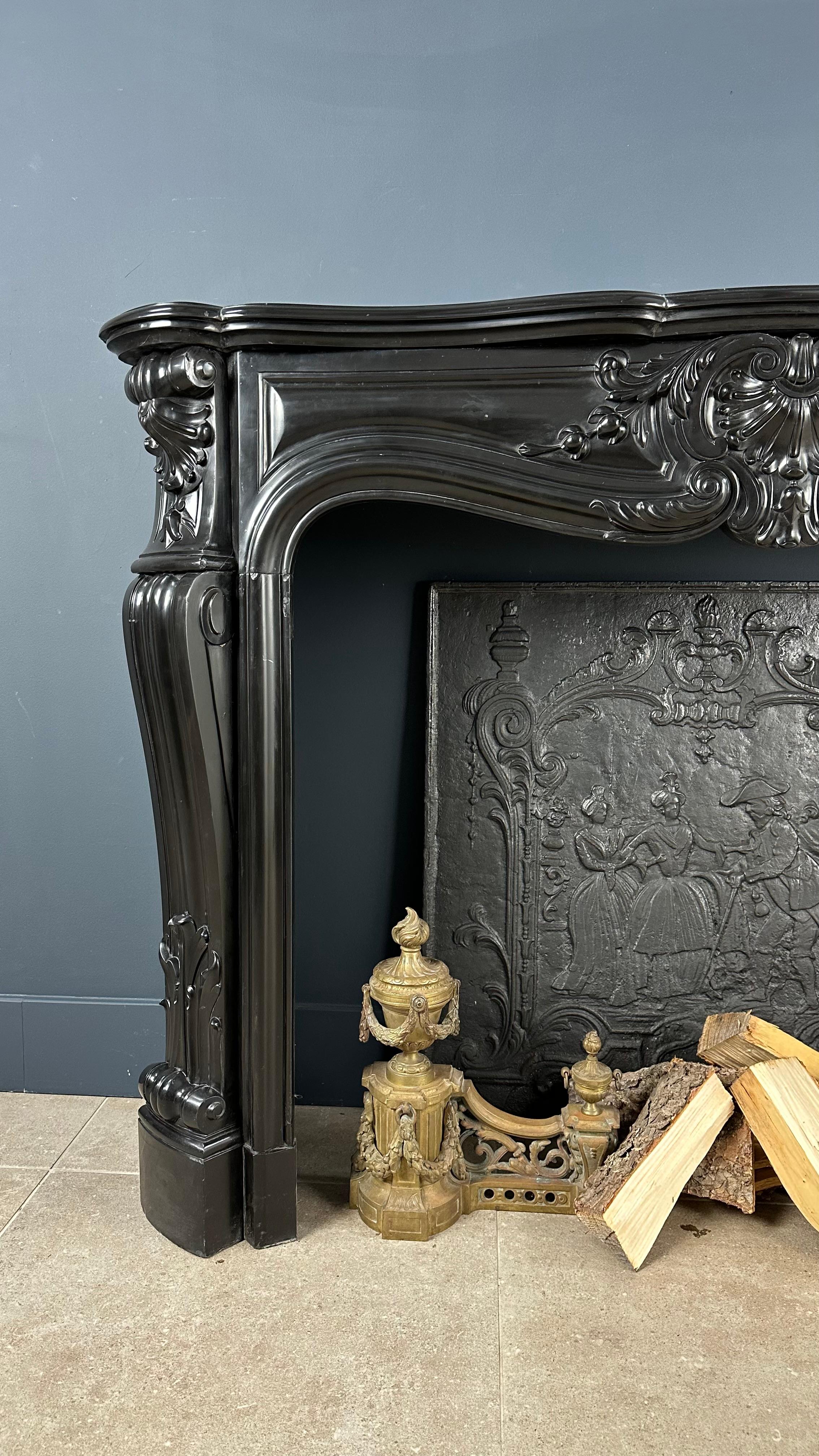 Refined Louis XV Style: Antique Marble Front Fireplace in Noir de Mazy Marble For Sale 9