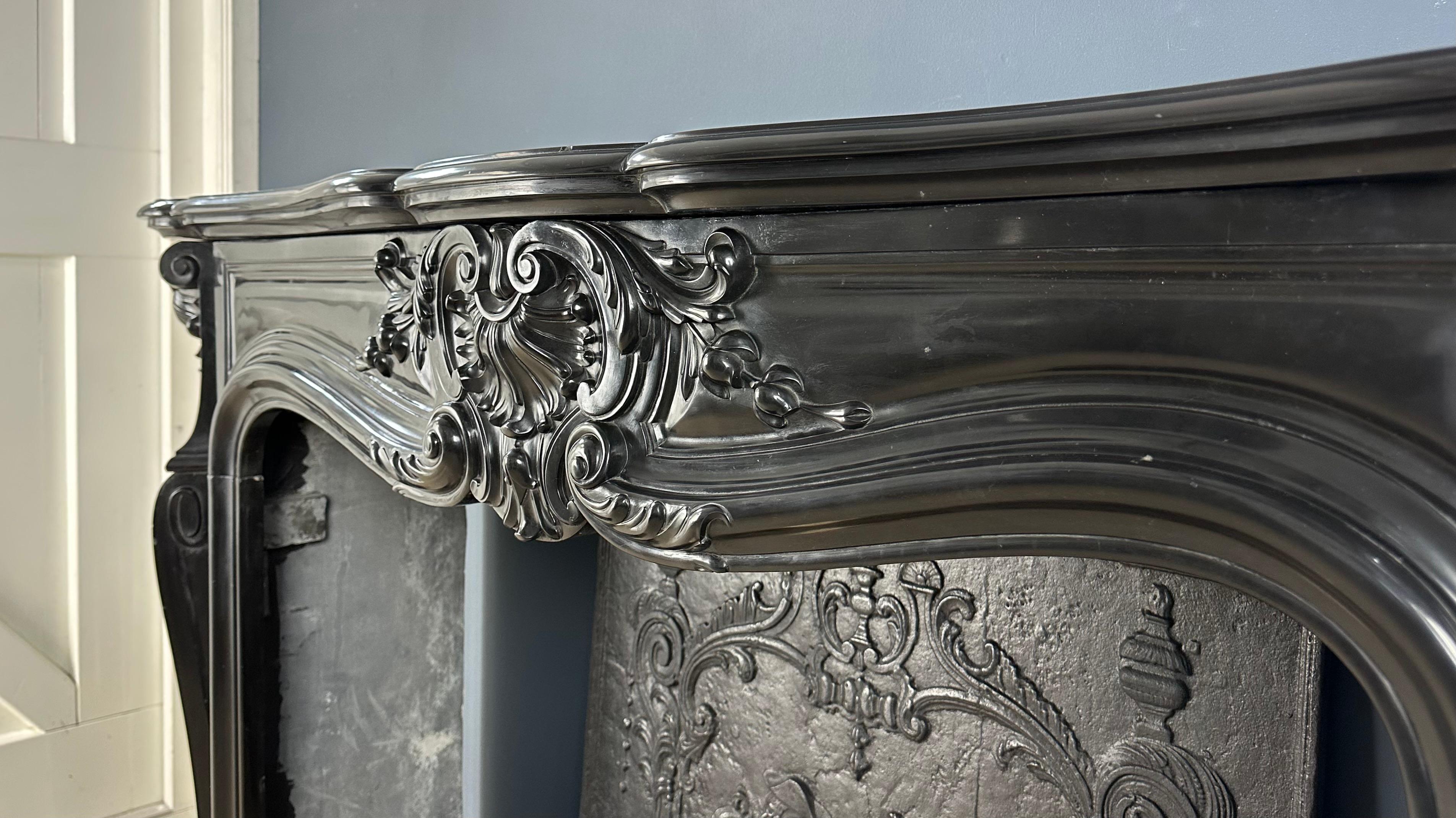 Refined Louis XV Style: Antique Marble Front Fireplace in Noir de Mazy Marble For Sale 3