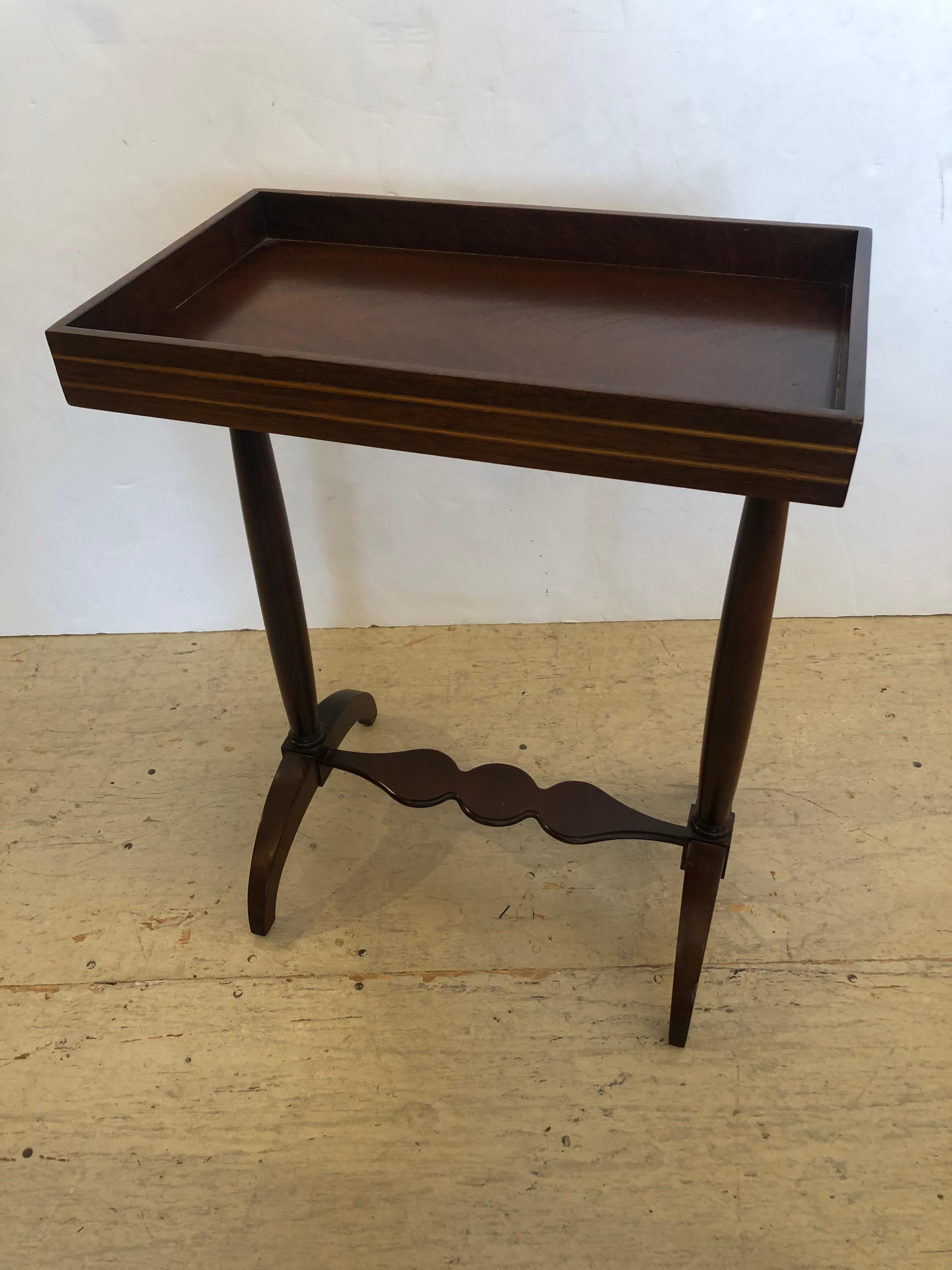 Refined Mahogany Rectangular Small End Table with Banded Inlay For Sale 1